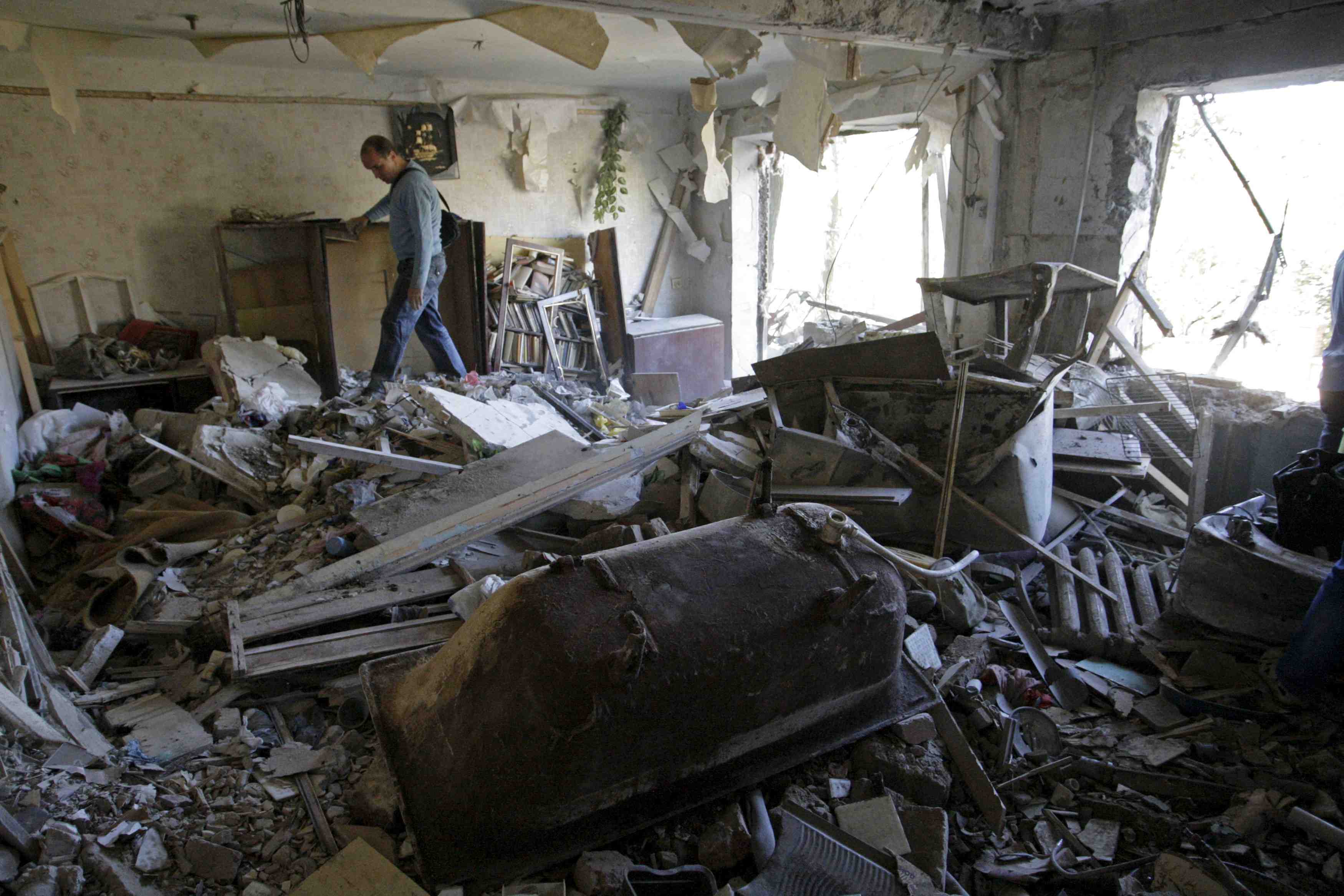 L'onu estime que les combats dans l'est de l'ukraine ont fait pres de 8.000 morts