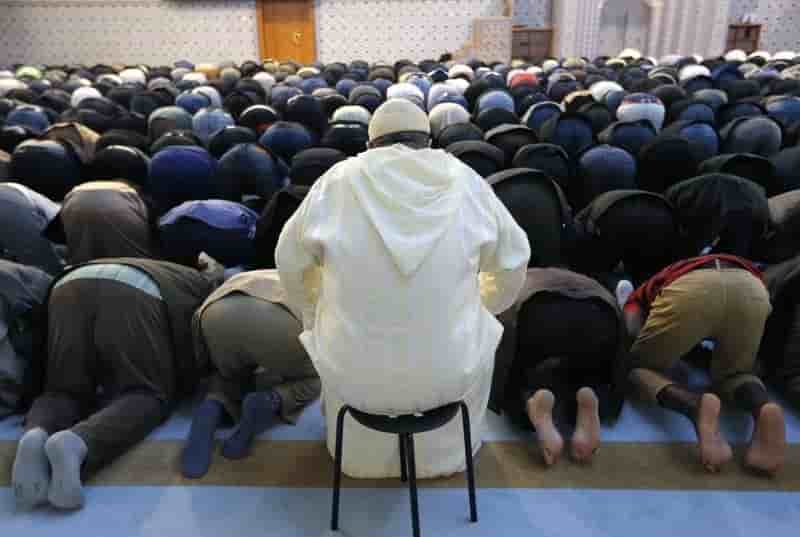 Un an apres les attentats, operation portes ouvertes dans les mosquees