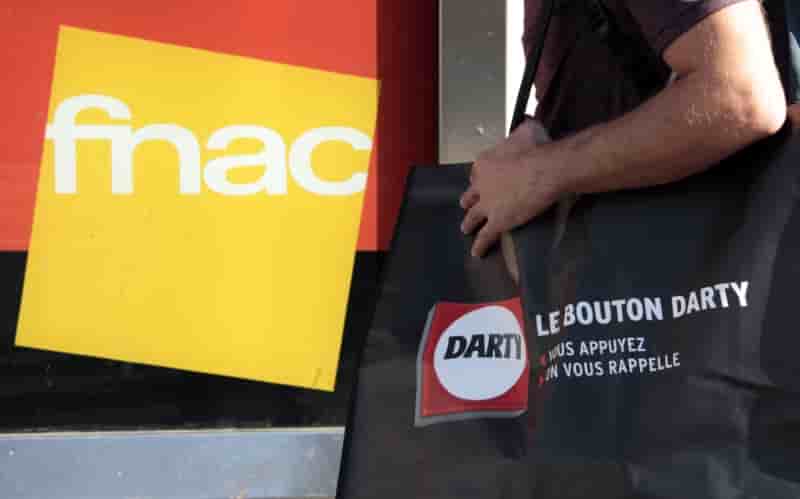Fnac darty: placement de 2,9 millions de titres realise a 91 euros par action
