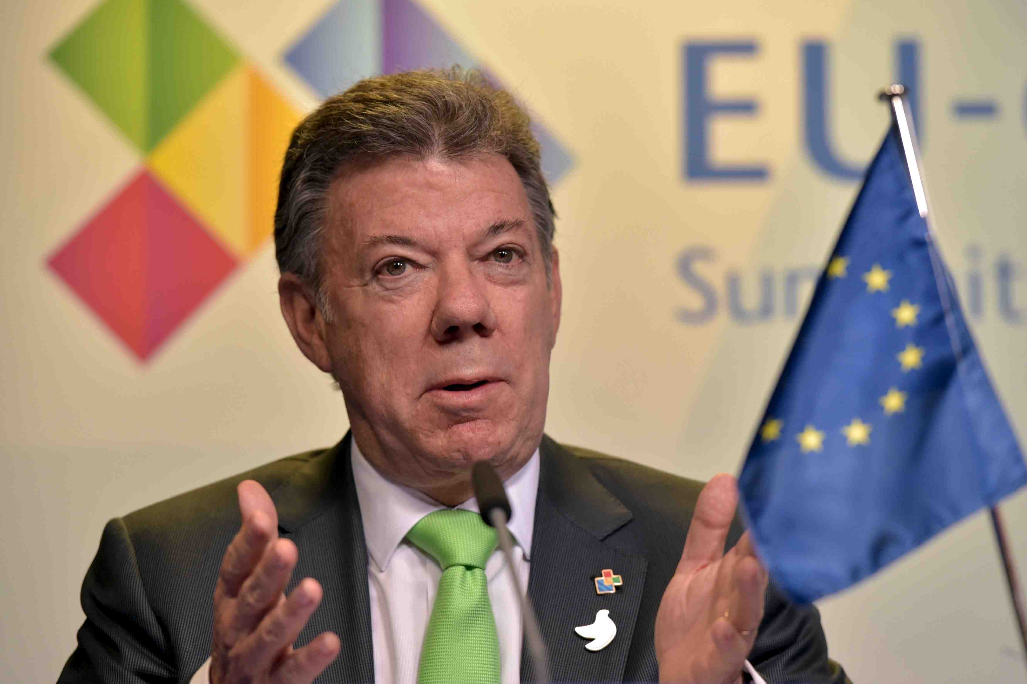 Les attaques des farc se multiplient en colombie