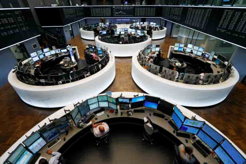 Les bourses de paris et francfort terminent en net repli