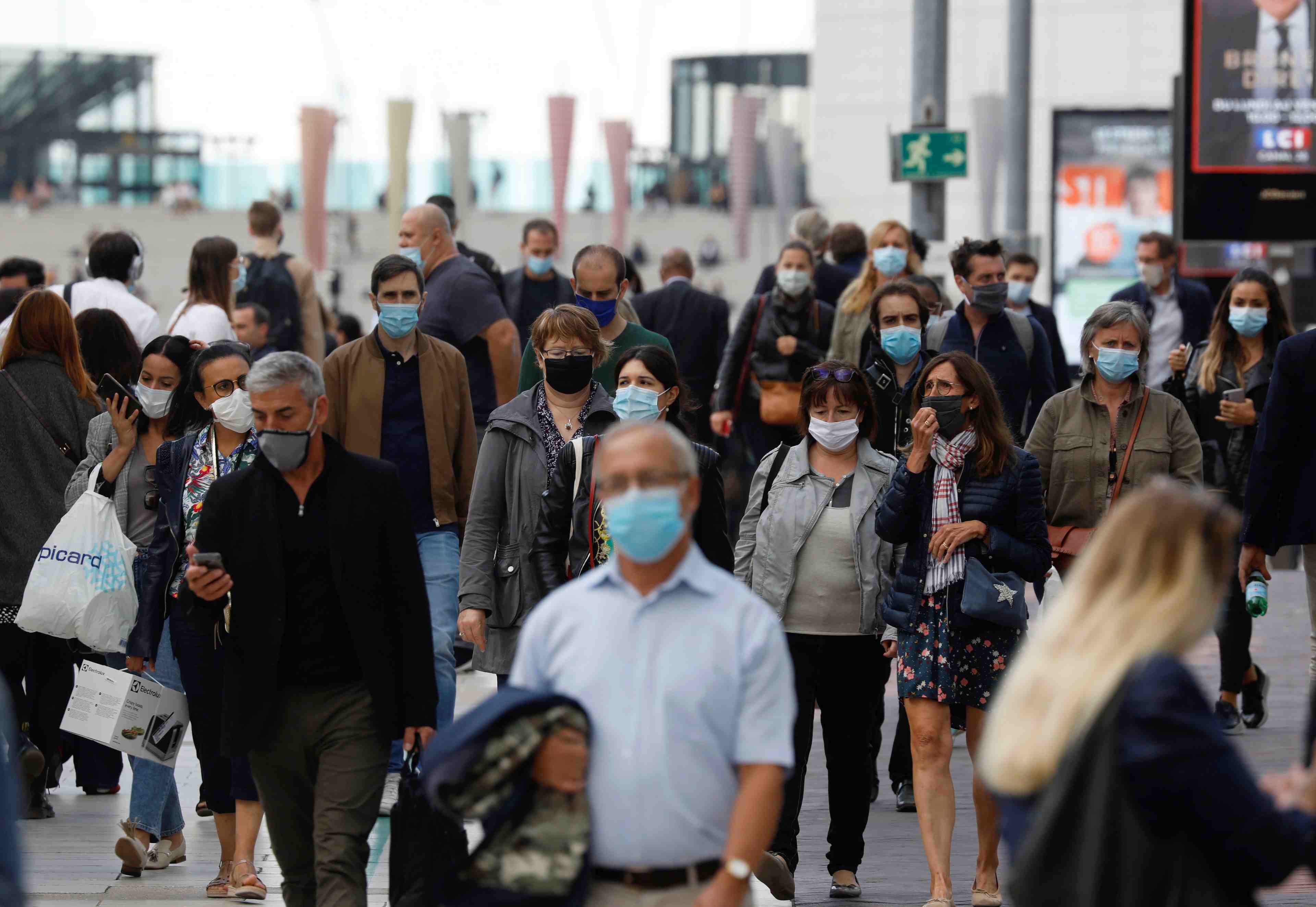 Coronavirus: plus de 7.000 nouveaux cas de contamination en france