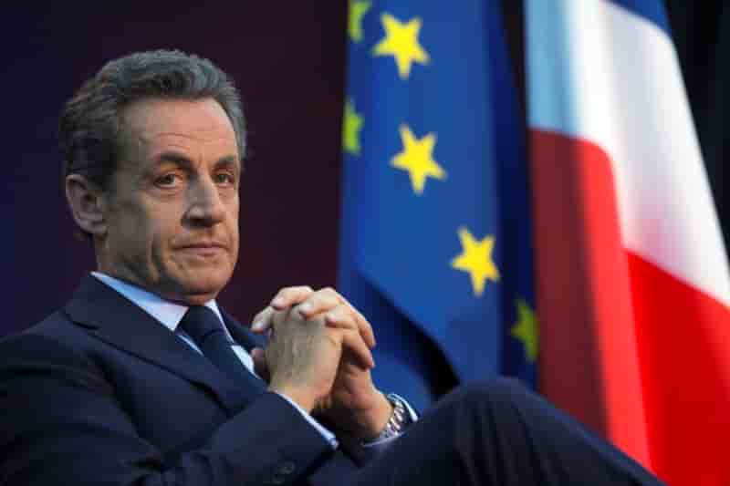 Nicolas sarkozy denonce les moyens consacres a sa surveillance
