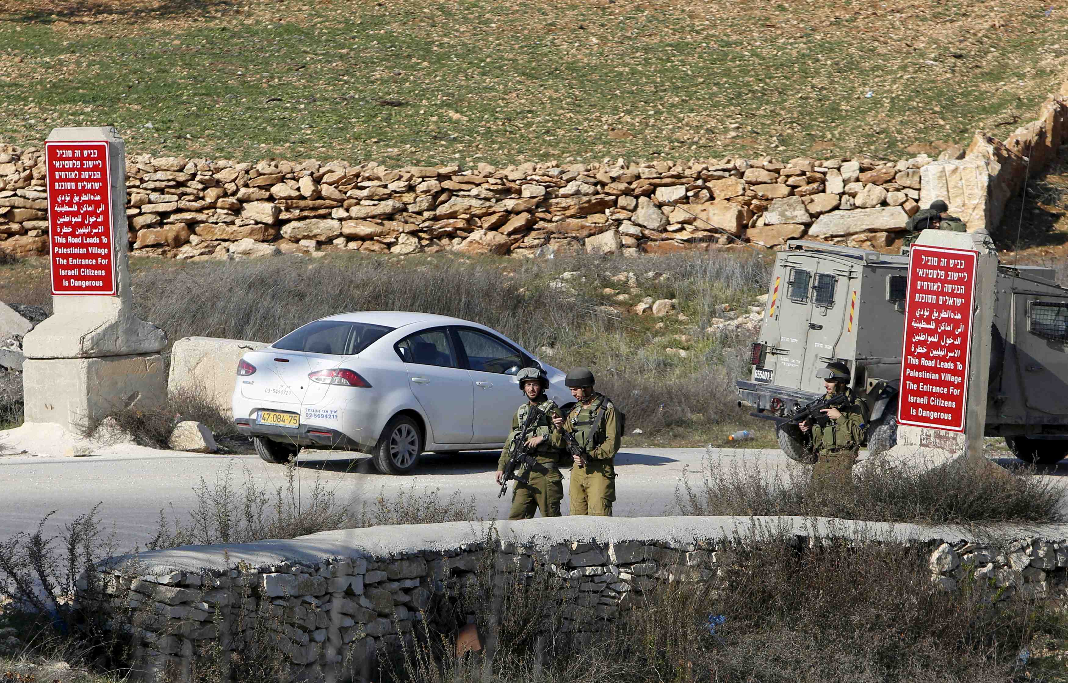 Trois palestiniens tues en cisjordanie et a la frontiere avec gaza