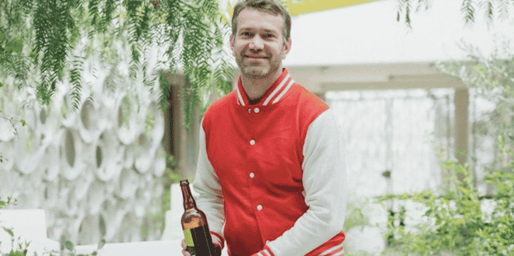 François Rey, fondateur de Verréo dans les Pyrénées-Orientales, veut décarboner le conditionnement de la filière viticole en agissant sur la fabrication des bouteilles de vin et de bière.