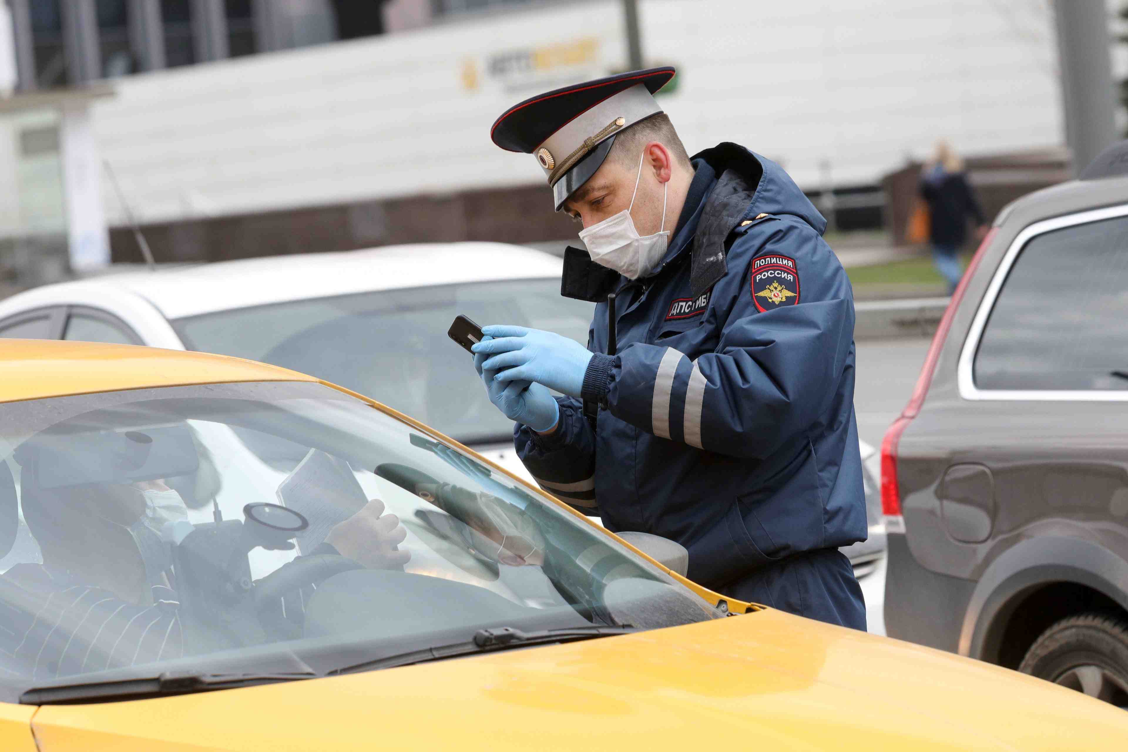 Coronavirus: flambee record de nouveaux cas quotidiens en russie
