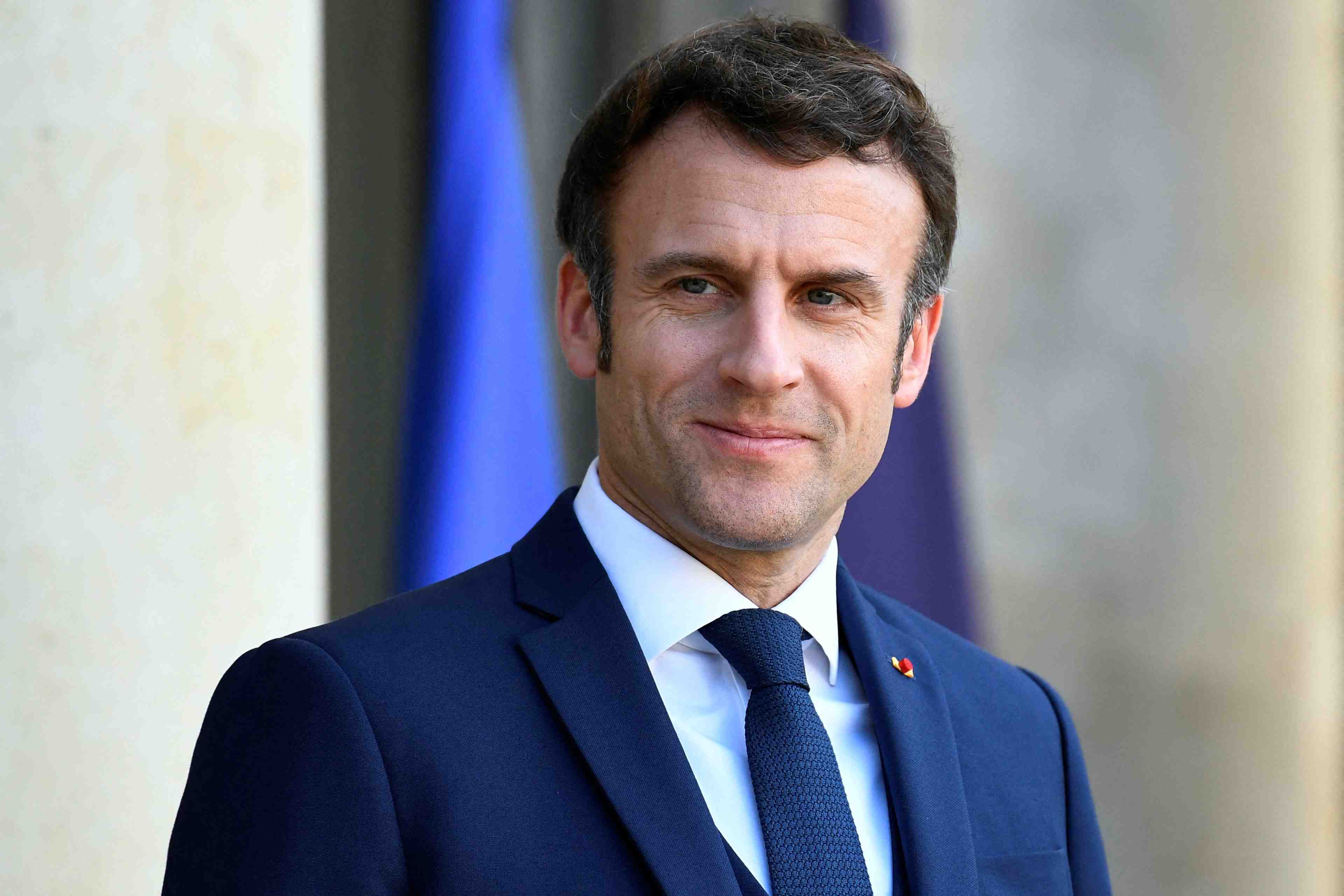 Ukraine: macron denonce le "cynisme moral et politique" russe sur les couloirs humanitaires