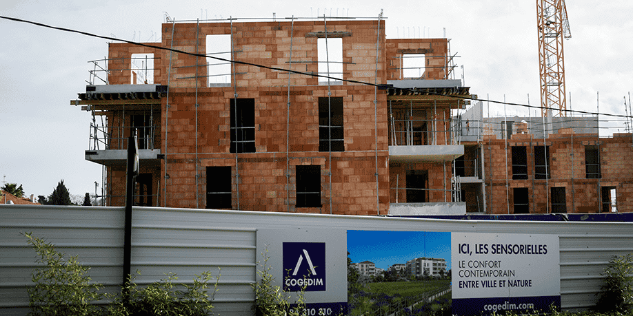 Cette étude tombe alors que la France traverse une crise du secteur de la construction depuis des mois et, plus globalement, de celui du logement.