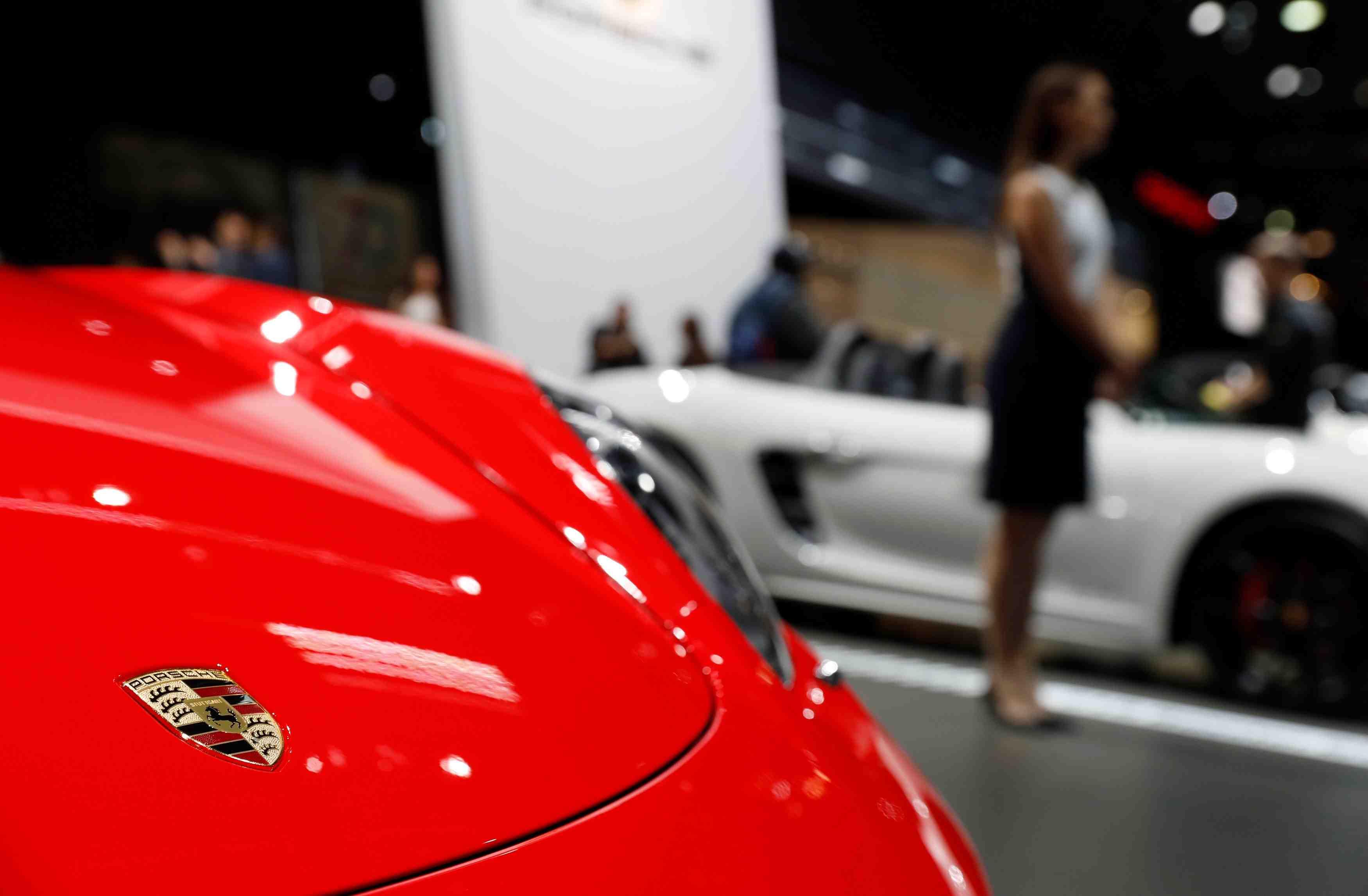 Emissions: arrestation d'un dirigeant de porsche