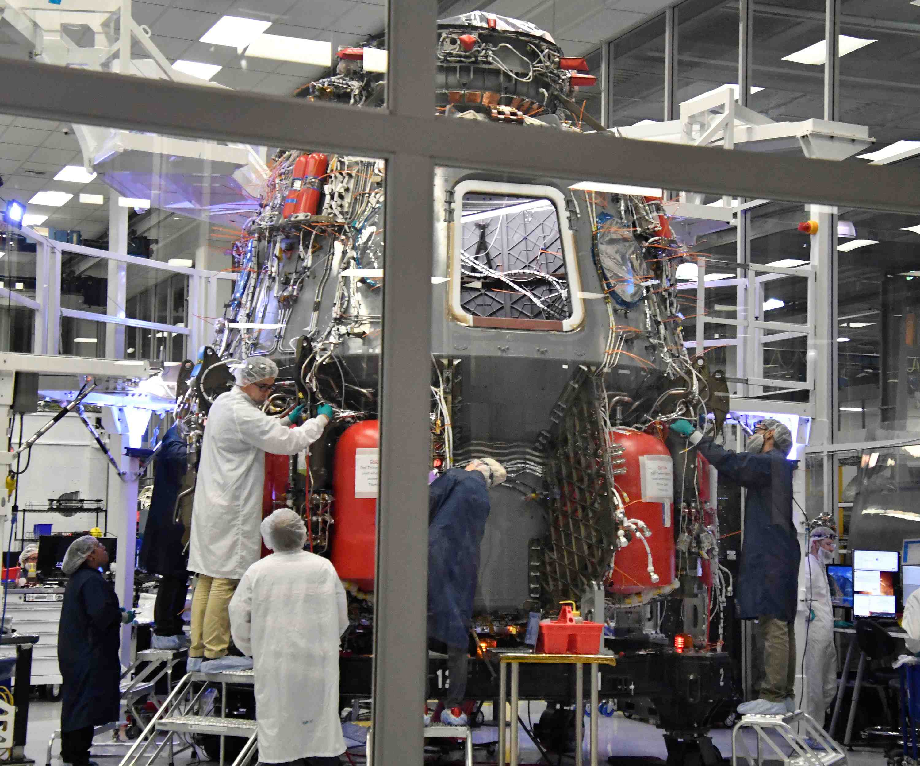 La nasa espere un premier vol habite pour la capsule de spacex debut 2020