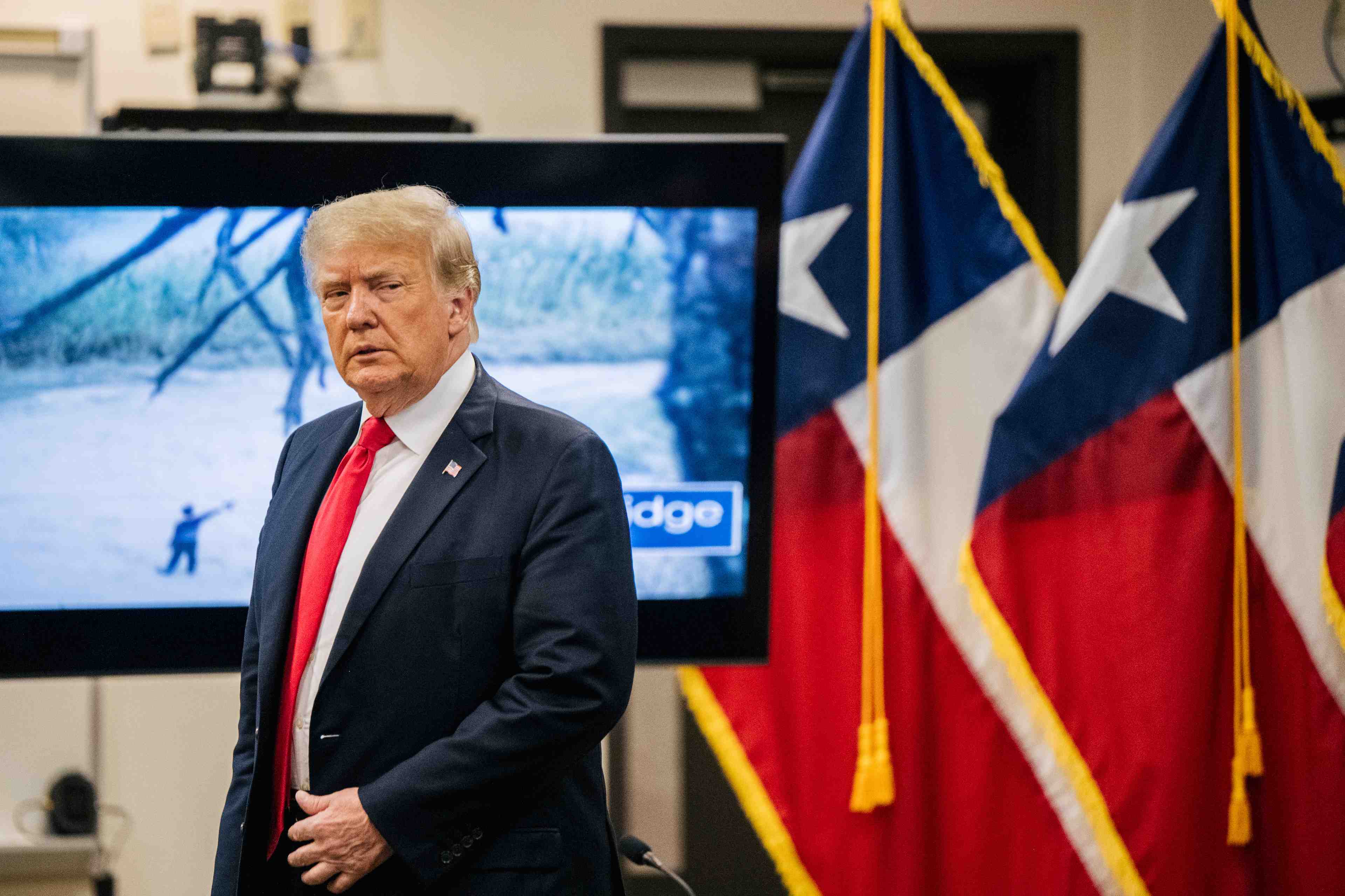 Usa: trump attaque la politique de biden a la frontiere americano-mexicaine