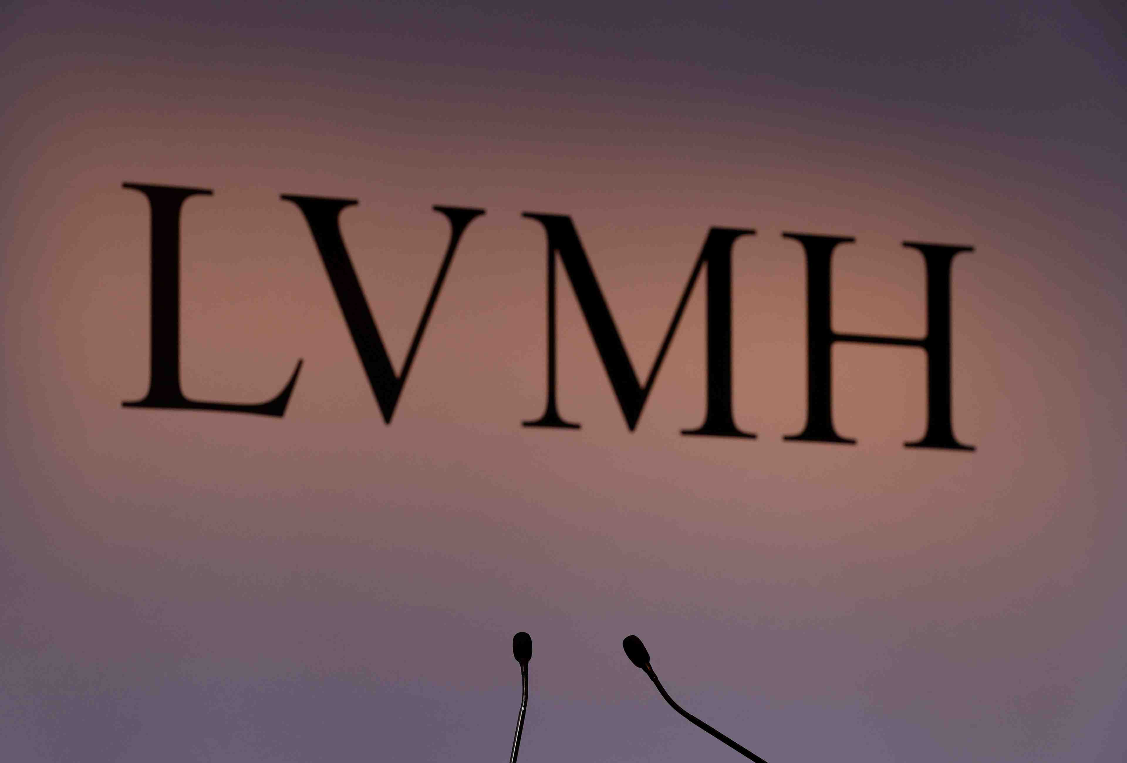 Lvmh va racheter 60% de la marque off-white de virgil abloh