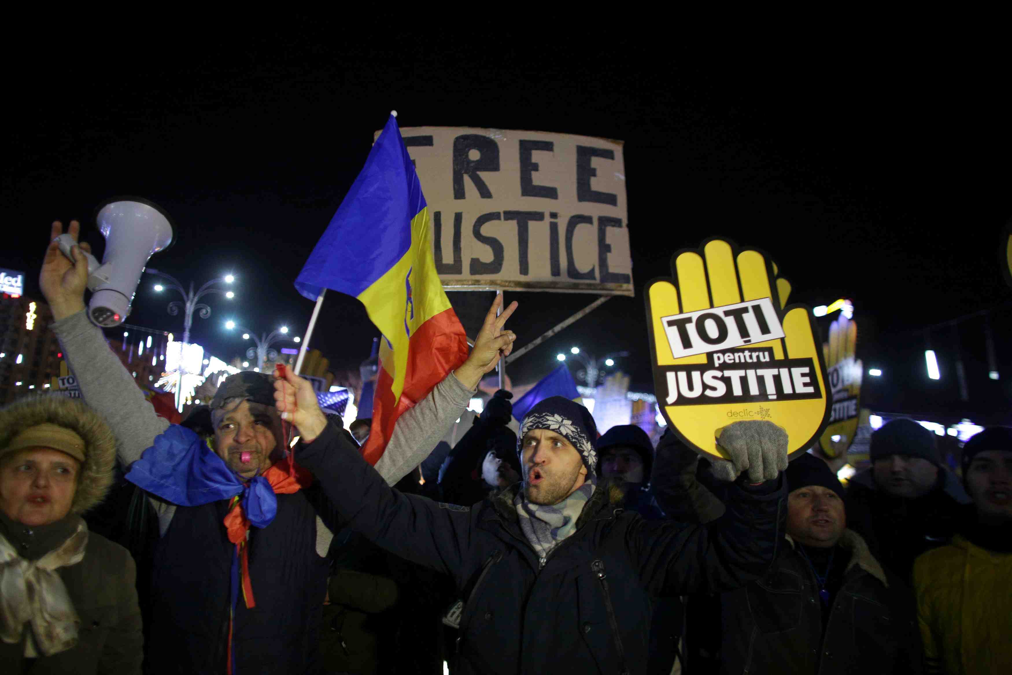 Les deputes roumains adoptent un projet de reforme de la justice