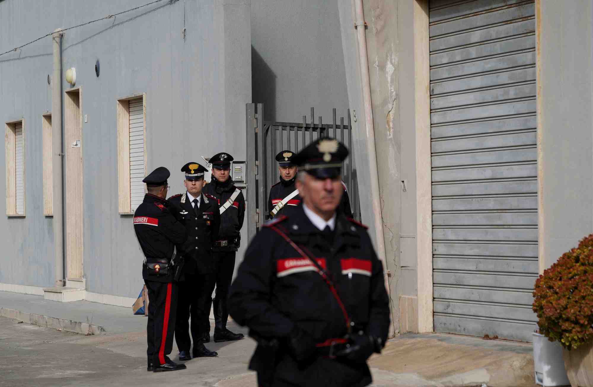 La police italienne pres de la cachette de matteo messina denaro dans la ville sicilienne de campobello di mazara