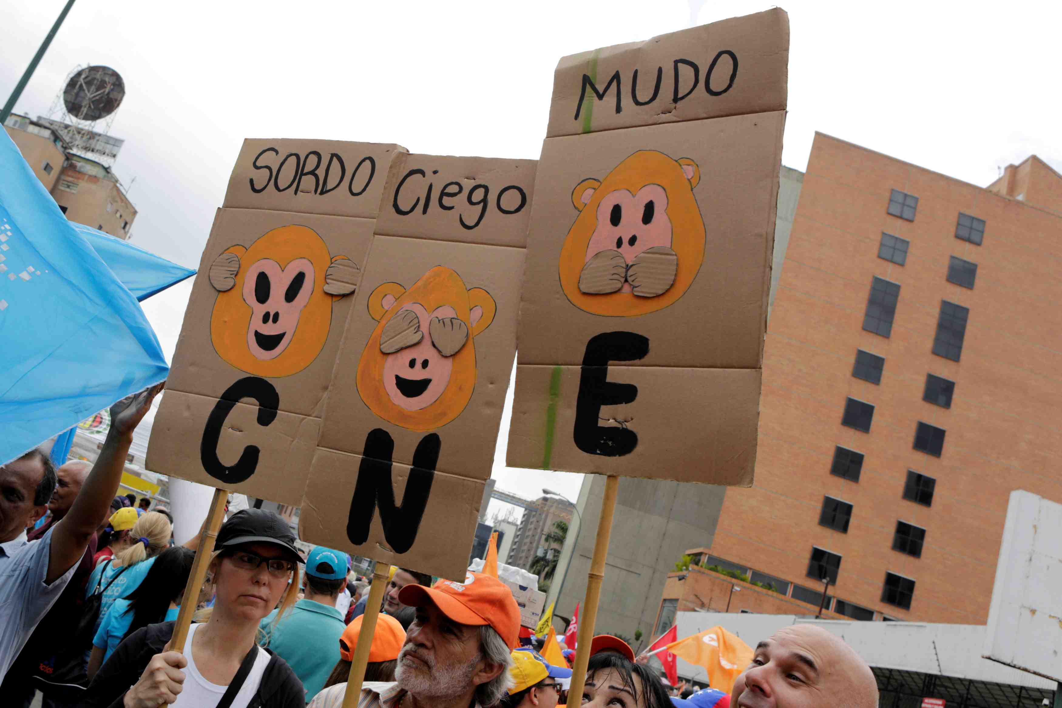 L'opposition venezuelienne juge le president maduro desespere