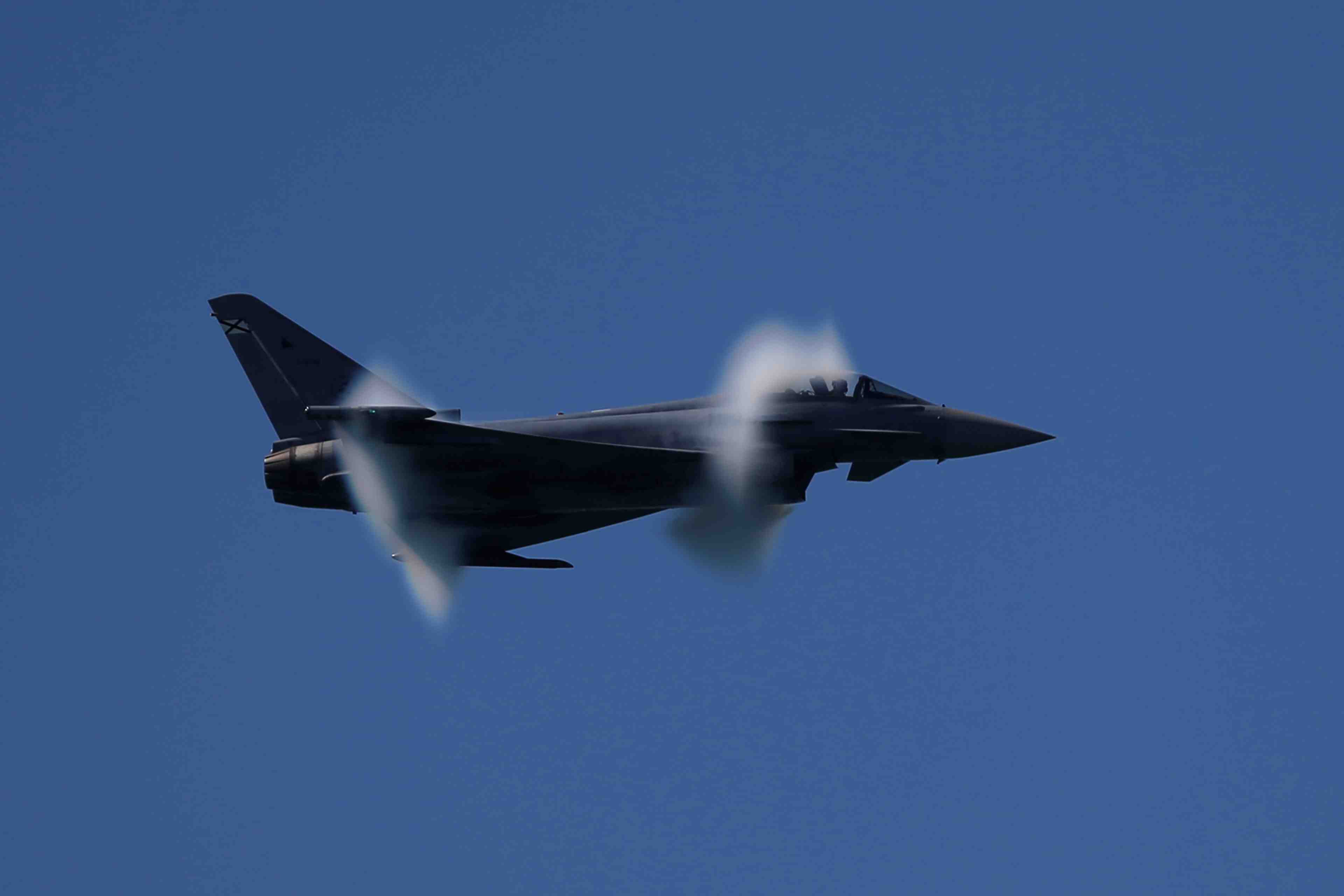 Le qatar va acheter 24 chasseurs typhoon au royaume-uni