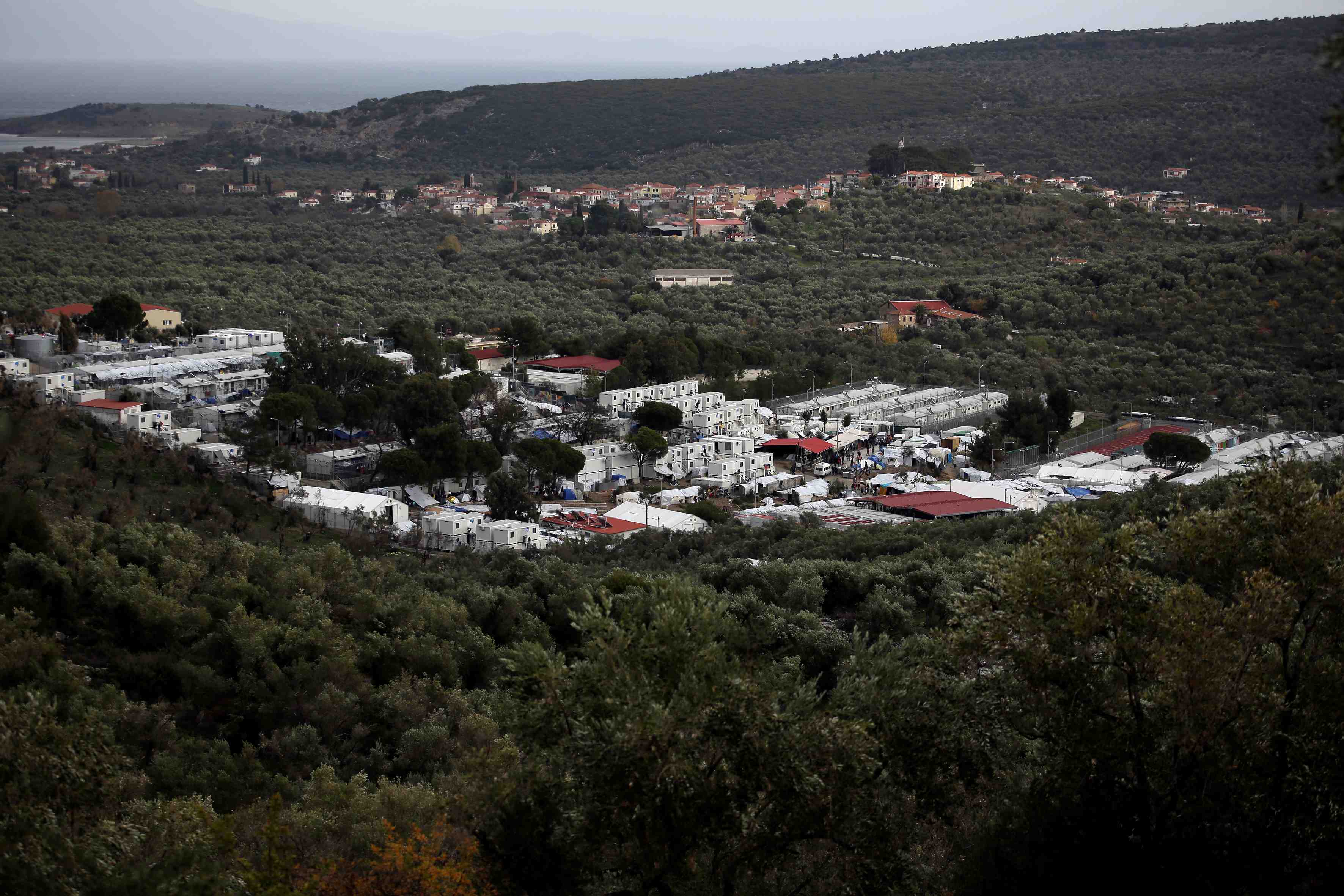 Grece: le plus grand camp de migrants menace de demantelement