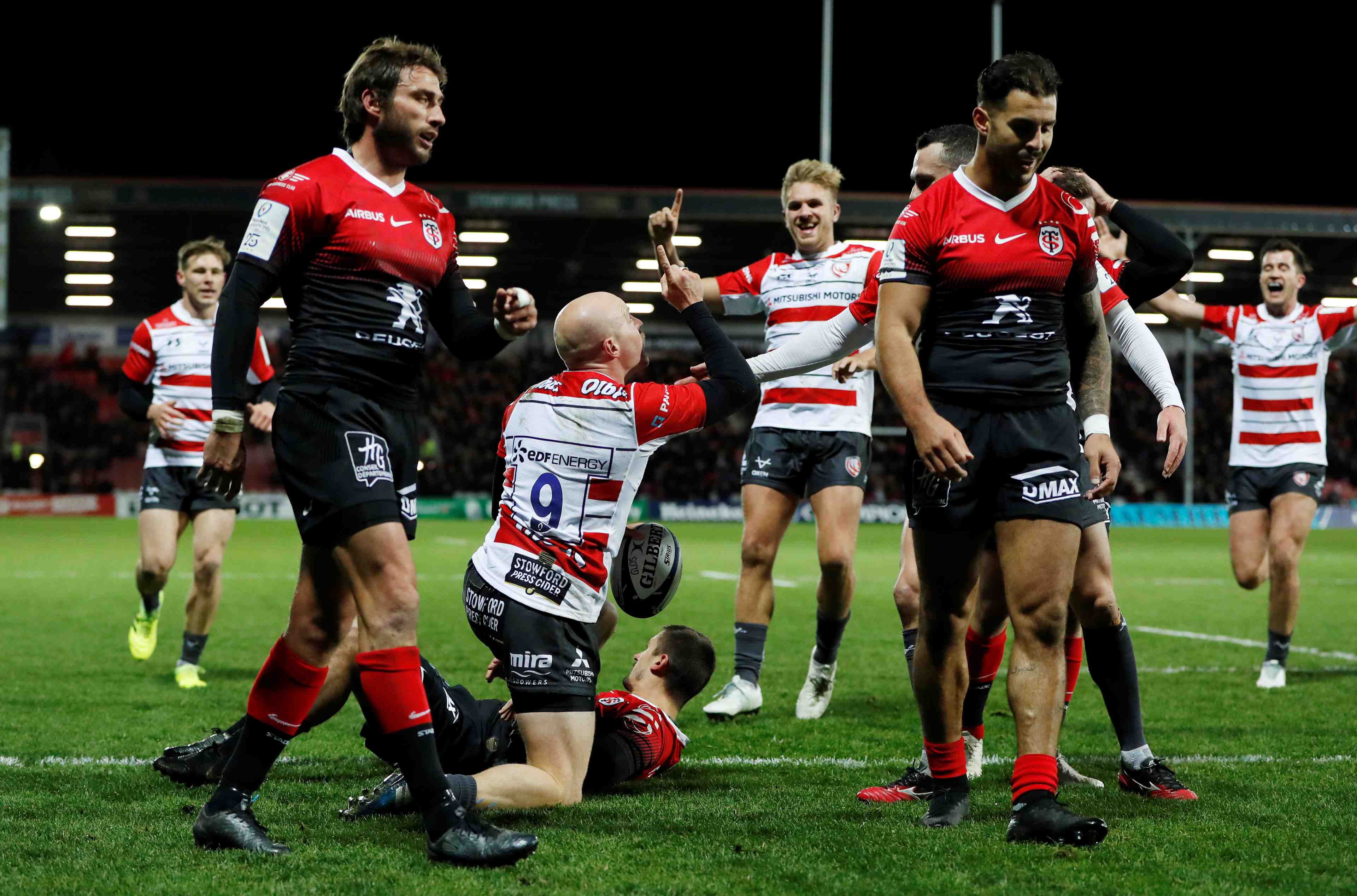 France: arret de la saison de top 14, sans champion designe