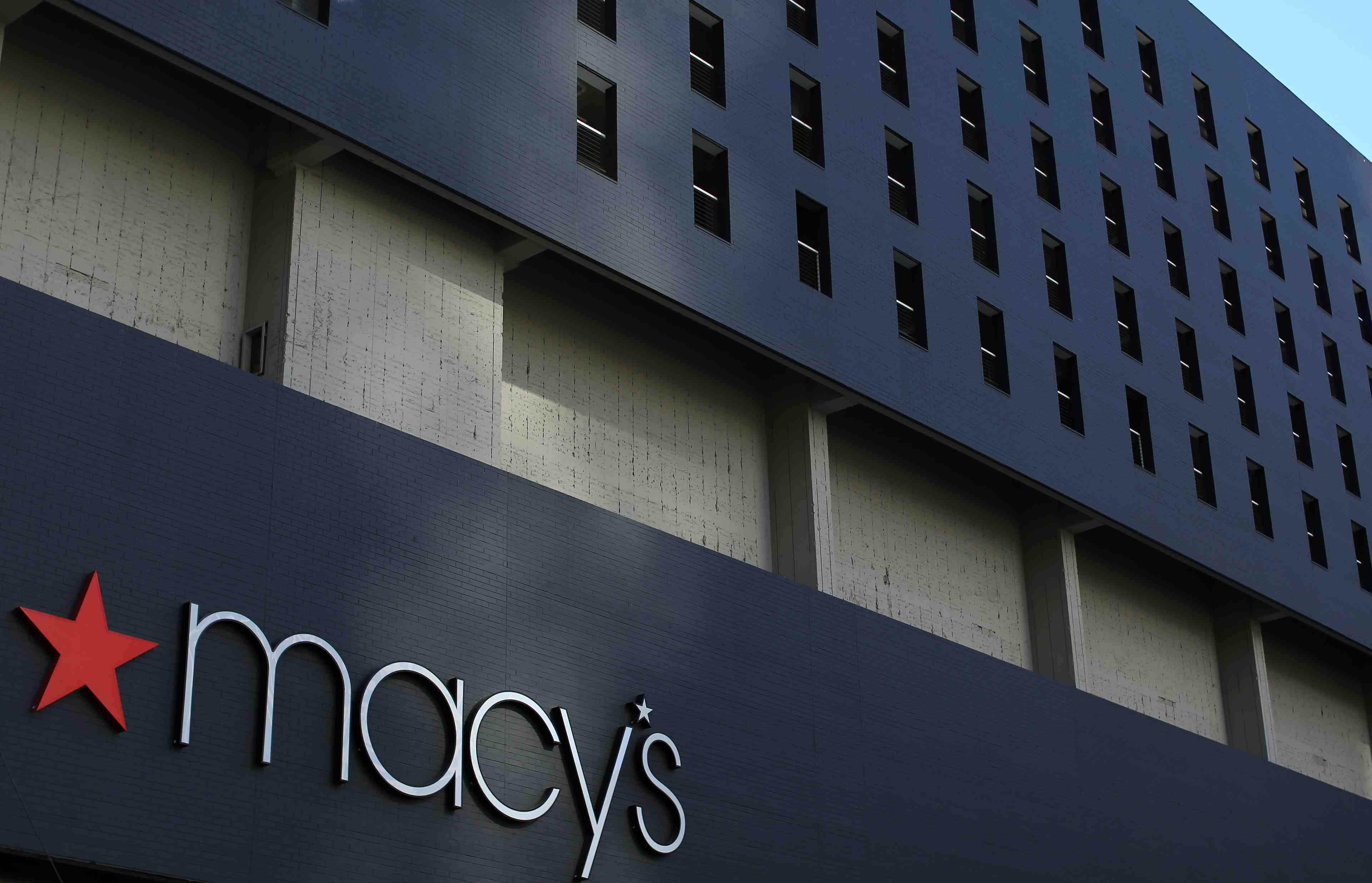 Macy's est a suivre a wall street
