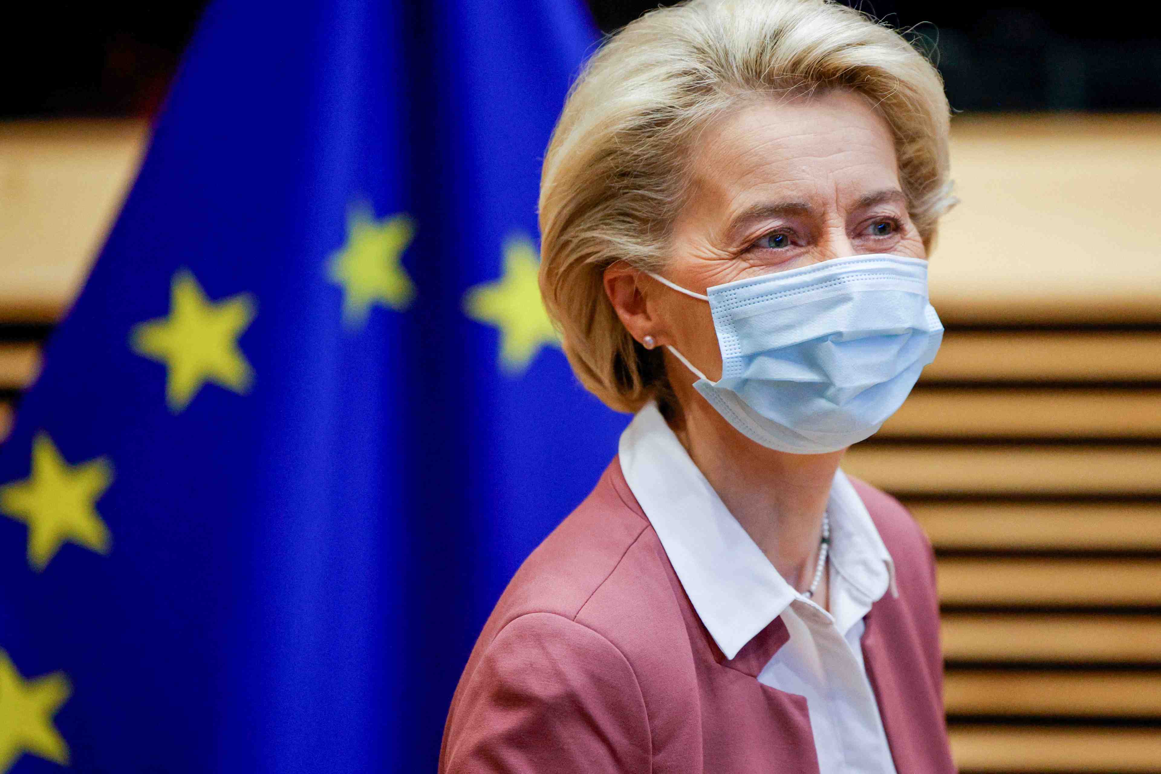 Ukraine: ursula von der leyen prete a de nouvelles sanctions contre moscou