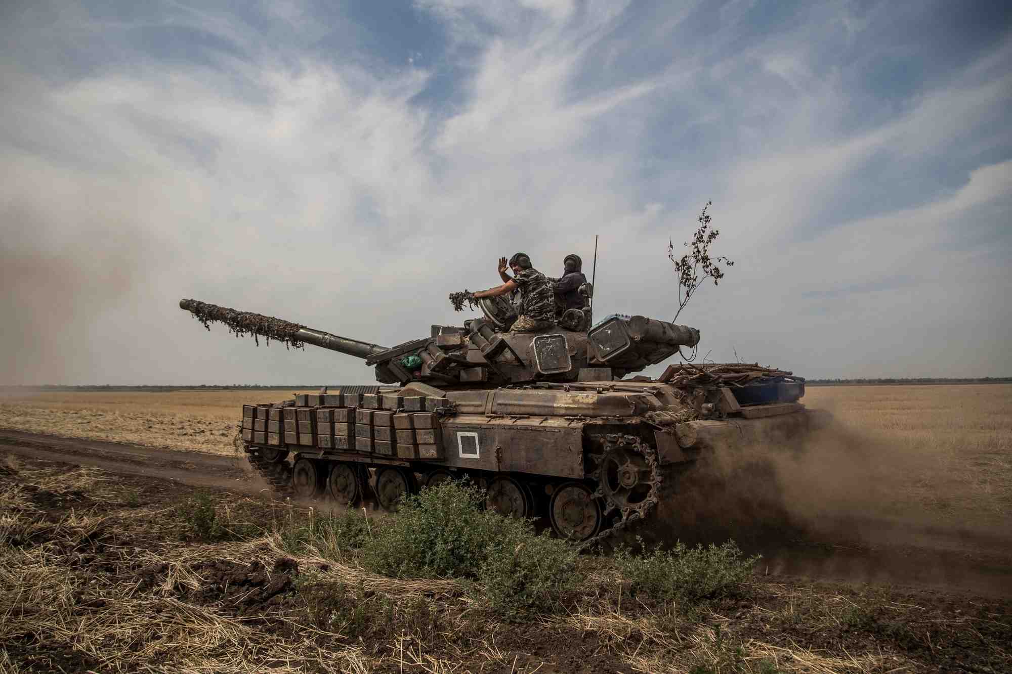 Le royaume-uni et le danemark apportent des fonds supplementaires et des armes a l'ukraine
