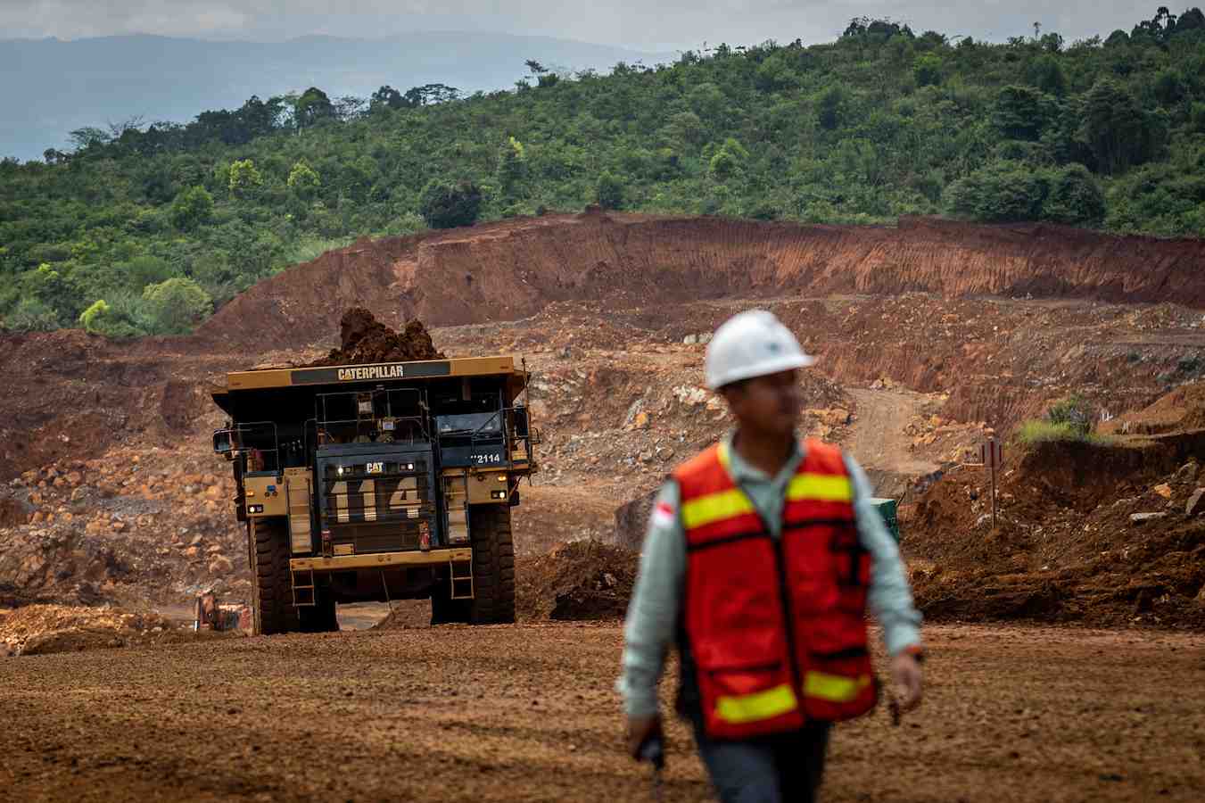 Le pays tente de se positionner comme un acteur clé sur le marché des véhicules électriques, et ce, grâce à sa position de premier producteur mondial de nickel, minerai essentiel pour la fabrication des batteries.