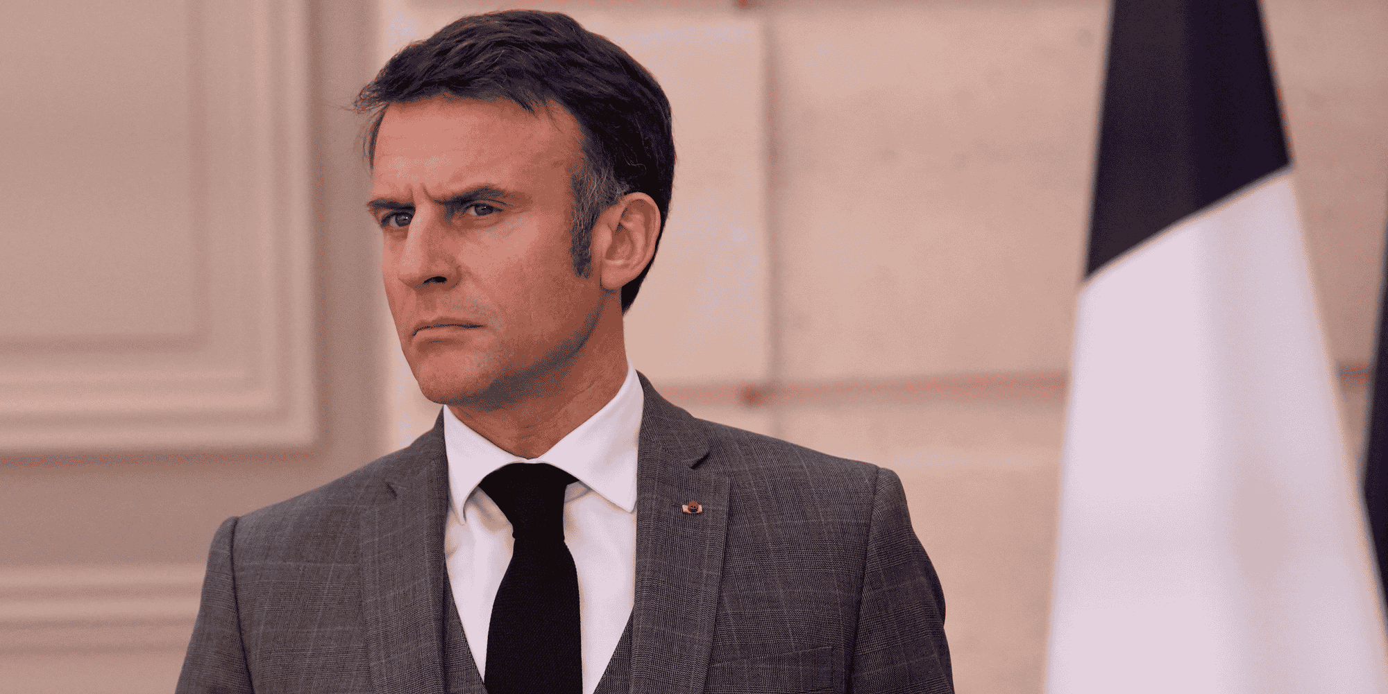 En cas de menace terroriste, la cérémonie d'ouverture des Jeux olympiques de Paris, prévue sur la Seine le 26 juillet, pourrait être « limitée au Trocadéro », voire « rapatriée dans le Stade de France », a prévenu Emmanuel Macron.