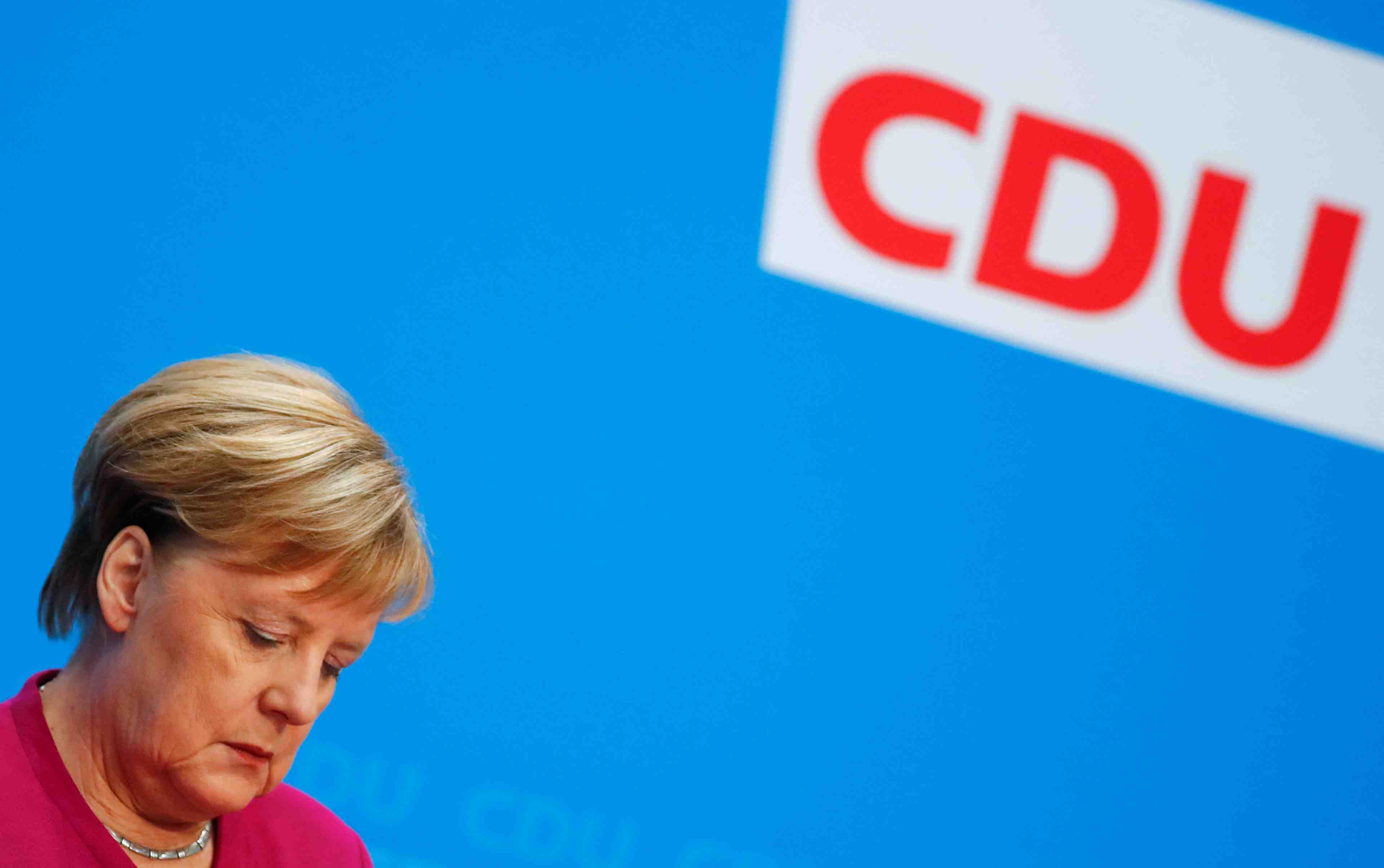 Allemagne: la cdu de merkel se dispute sur l'orientation du parti