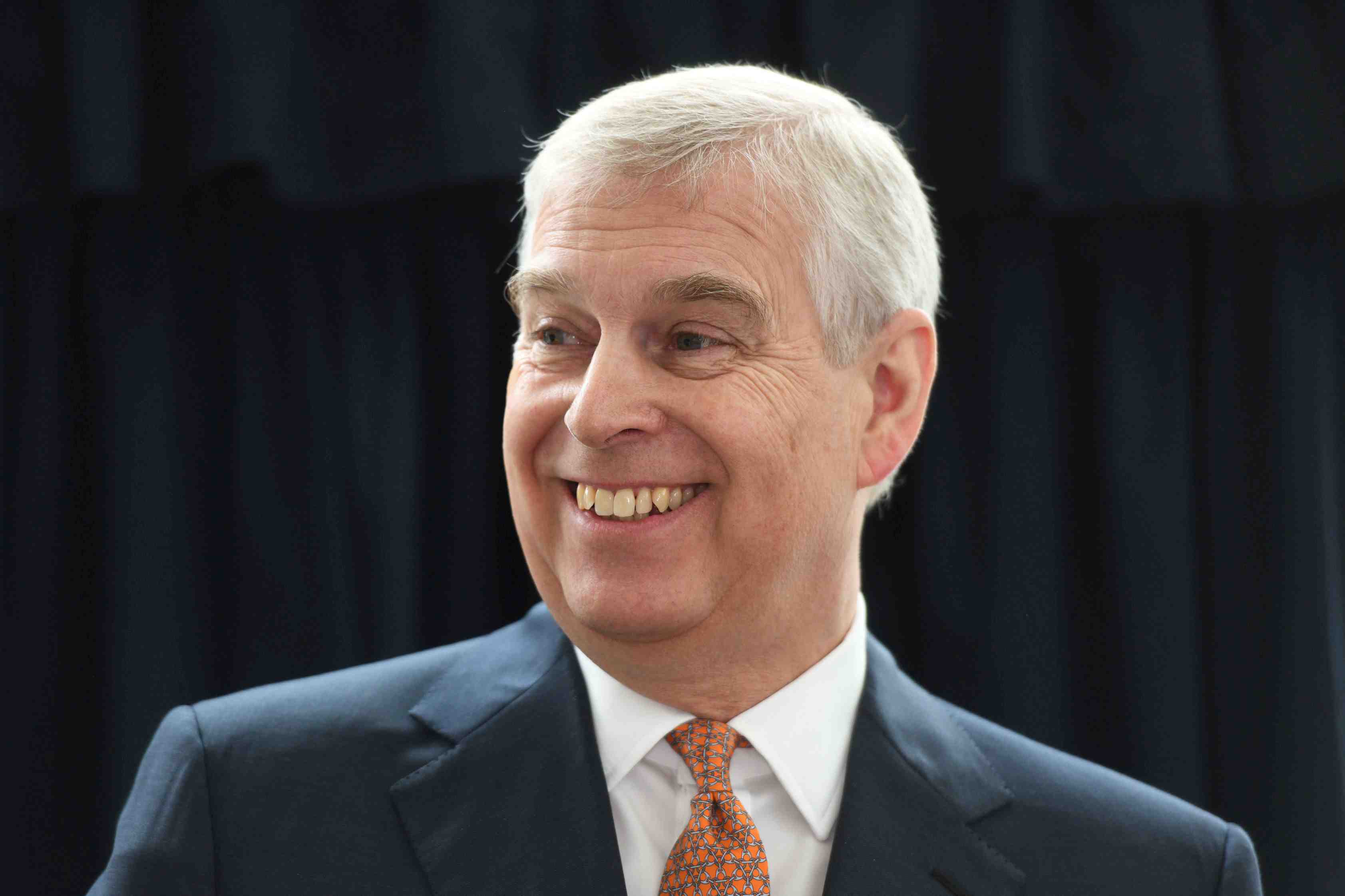 Eclabousse par l'affaire epstein, le prince andrew se met en retrait