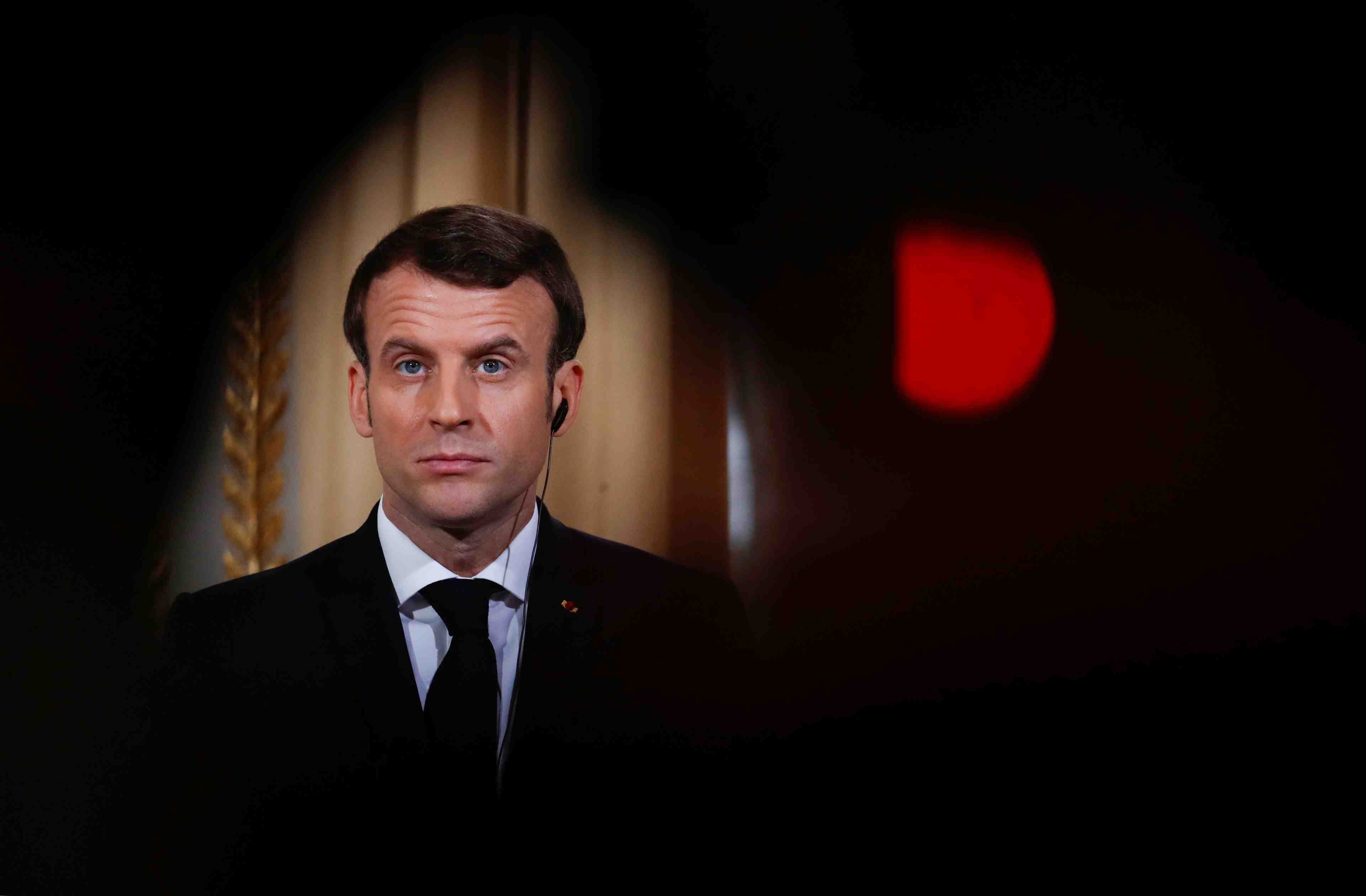 Emmanuel macron appelle l’iran a la retenue