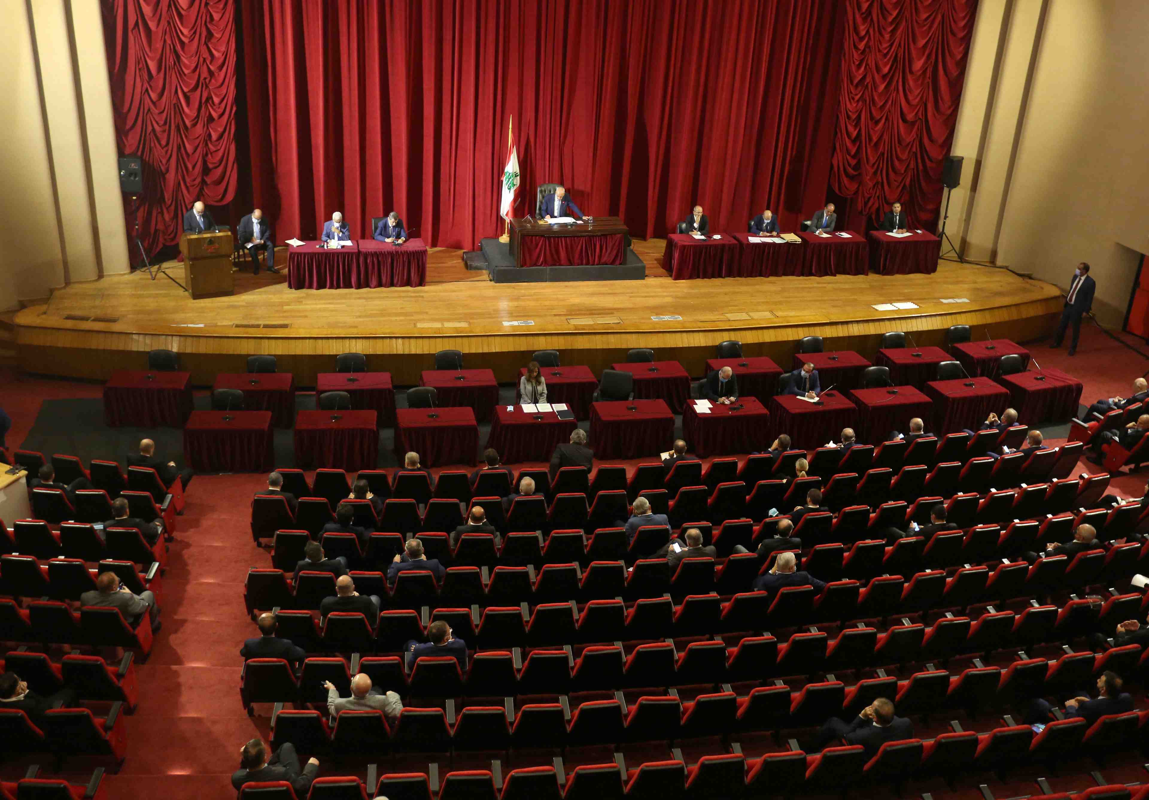 Tension au liban pour la premiere session parlementaire apres l'explosion