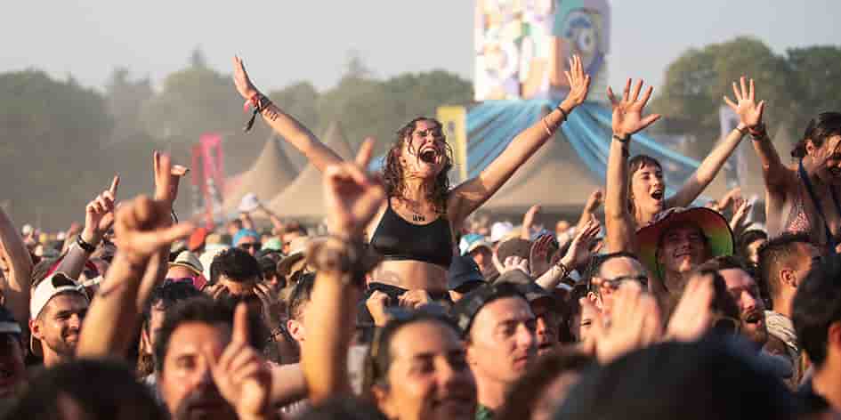 Festivaliers lors du festival des Vieilles Charrues en juillet 2022.