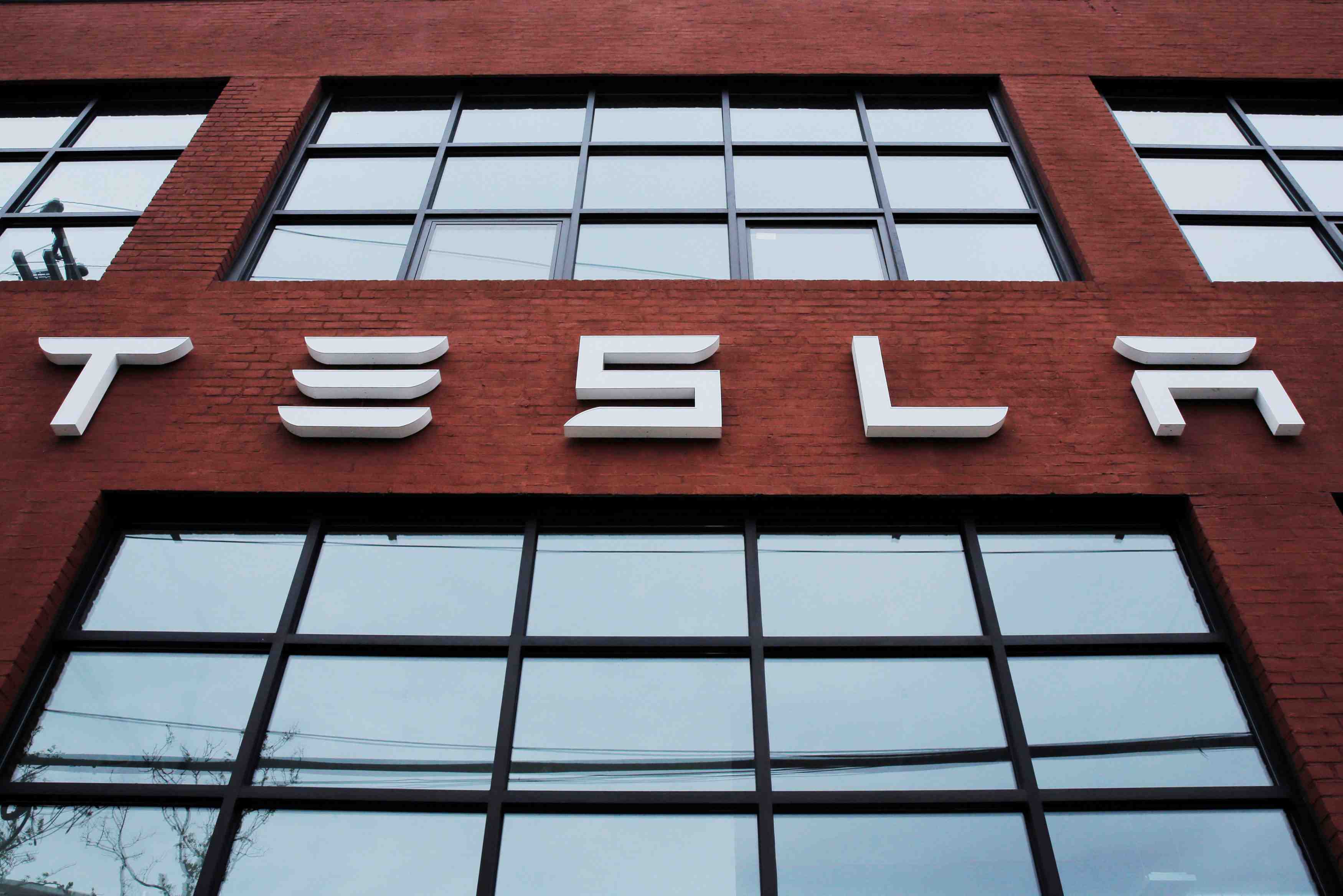 Tesla et solarcity devraient bien fusionner