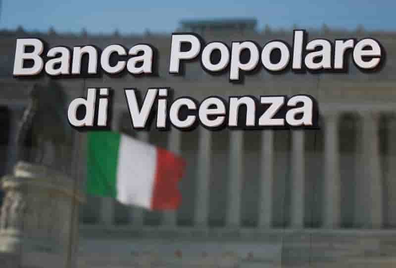 L'ue demanderait a deux banques italiennes de lever 1 milliard d'euros de plus