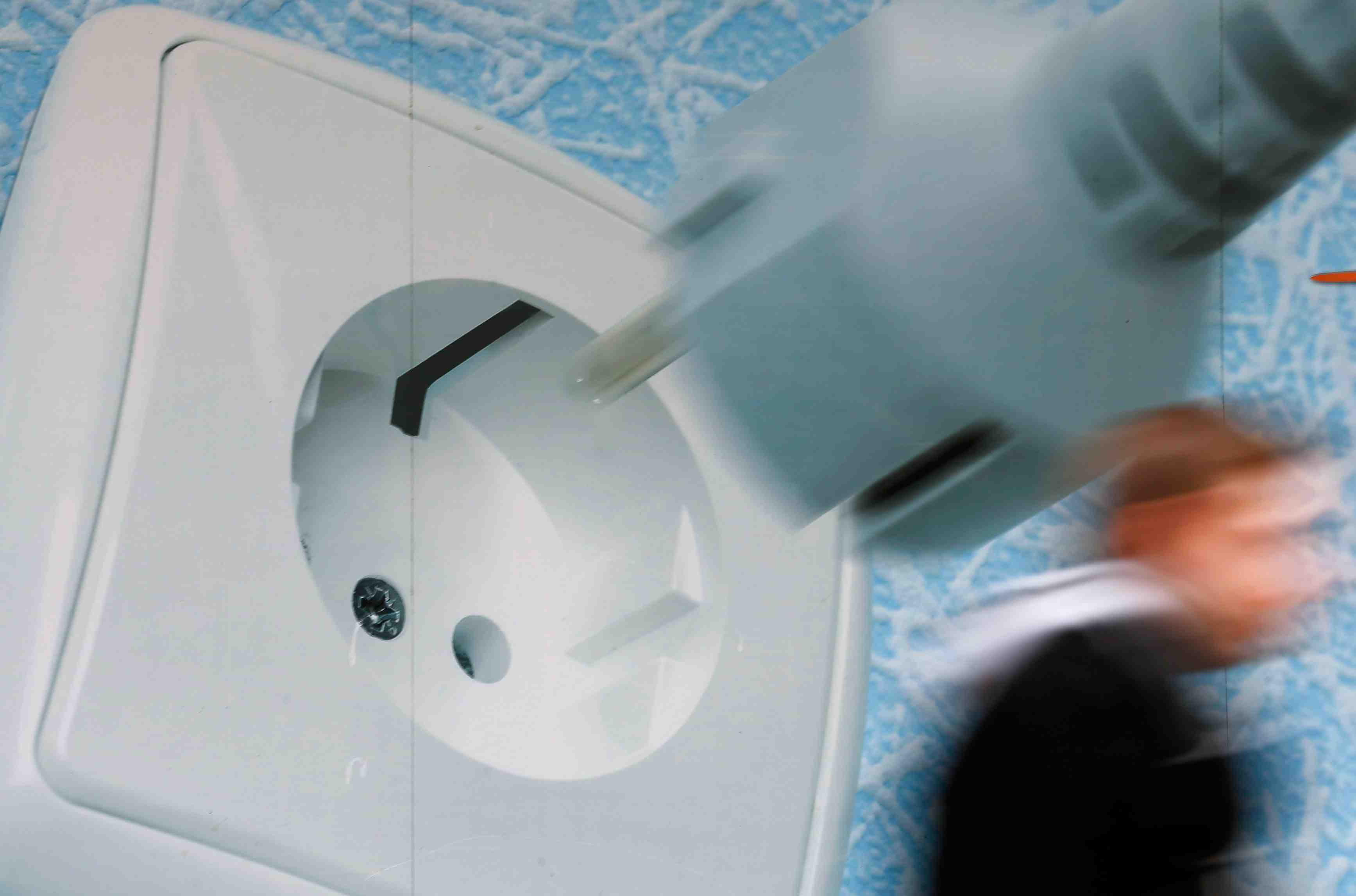 Legrand: hausse de 8% du resultat net pdg en 2019, prudent sur 2020