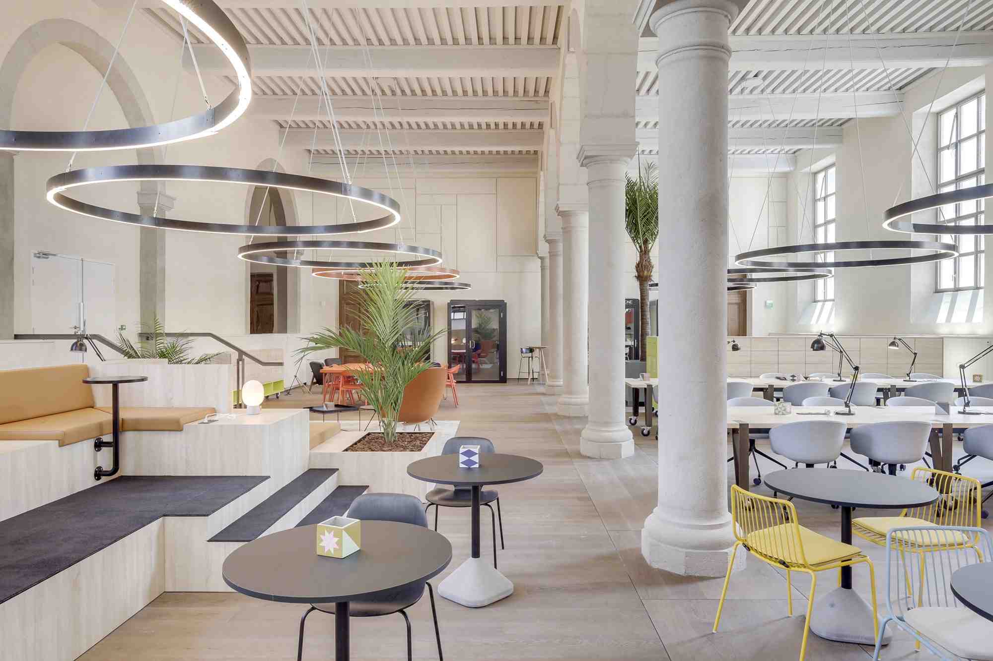 Wojo compte plusieurs espaces de coworking en France, dont 2 à Lyon.