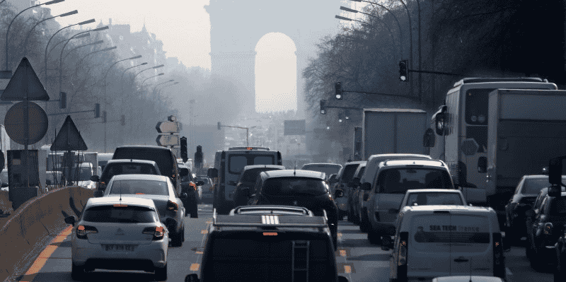 Une association d'automobiles conteste le systeme retenu pour les vignettes ecologiques