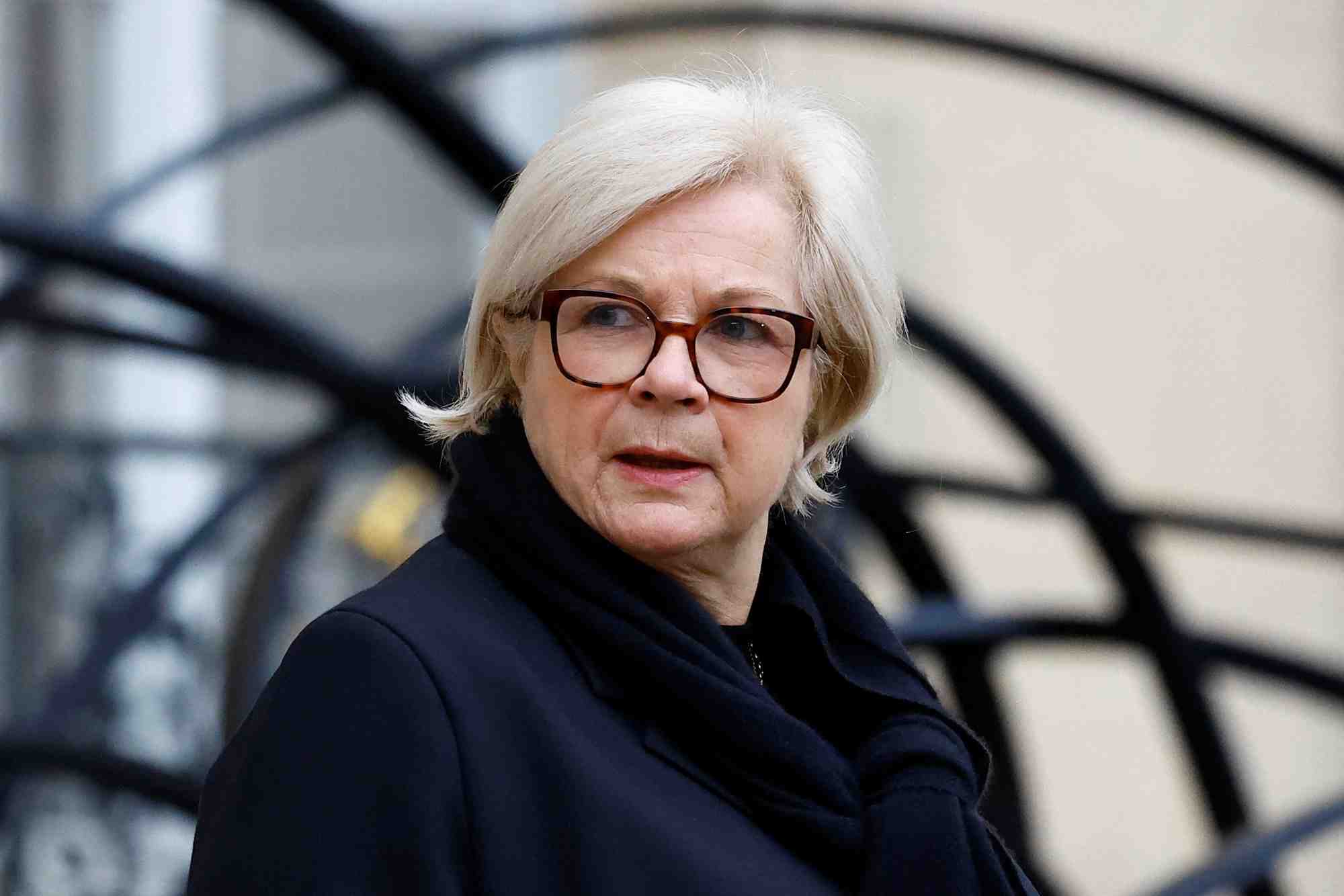 La ministre du Travail de la Santé et des Solidarité Catherine Vautrin a indiqué samedi que le déficit de la sécurité sociale s’élèvera en 2025 à moins de 23 milliards d’euros.