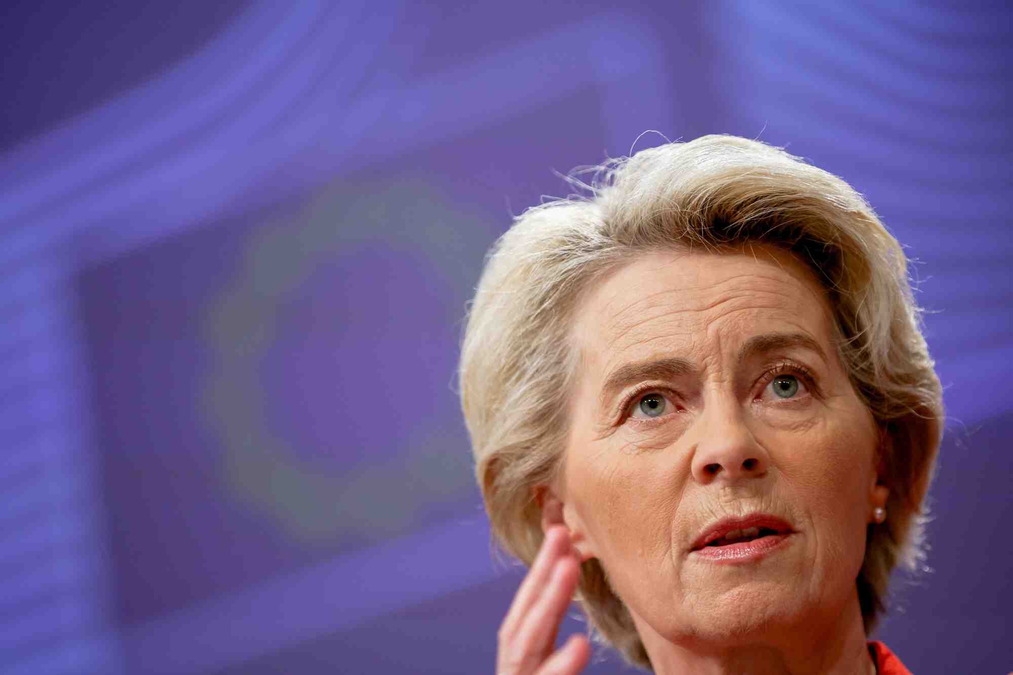 Photo de la presidente de la commission europeenne, ursula von der leyen