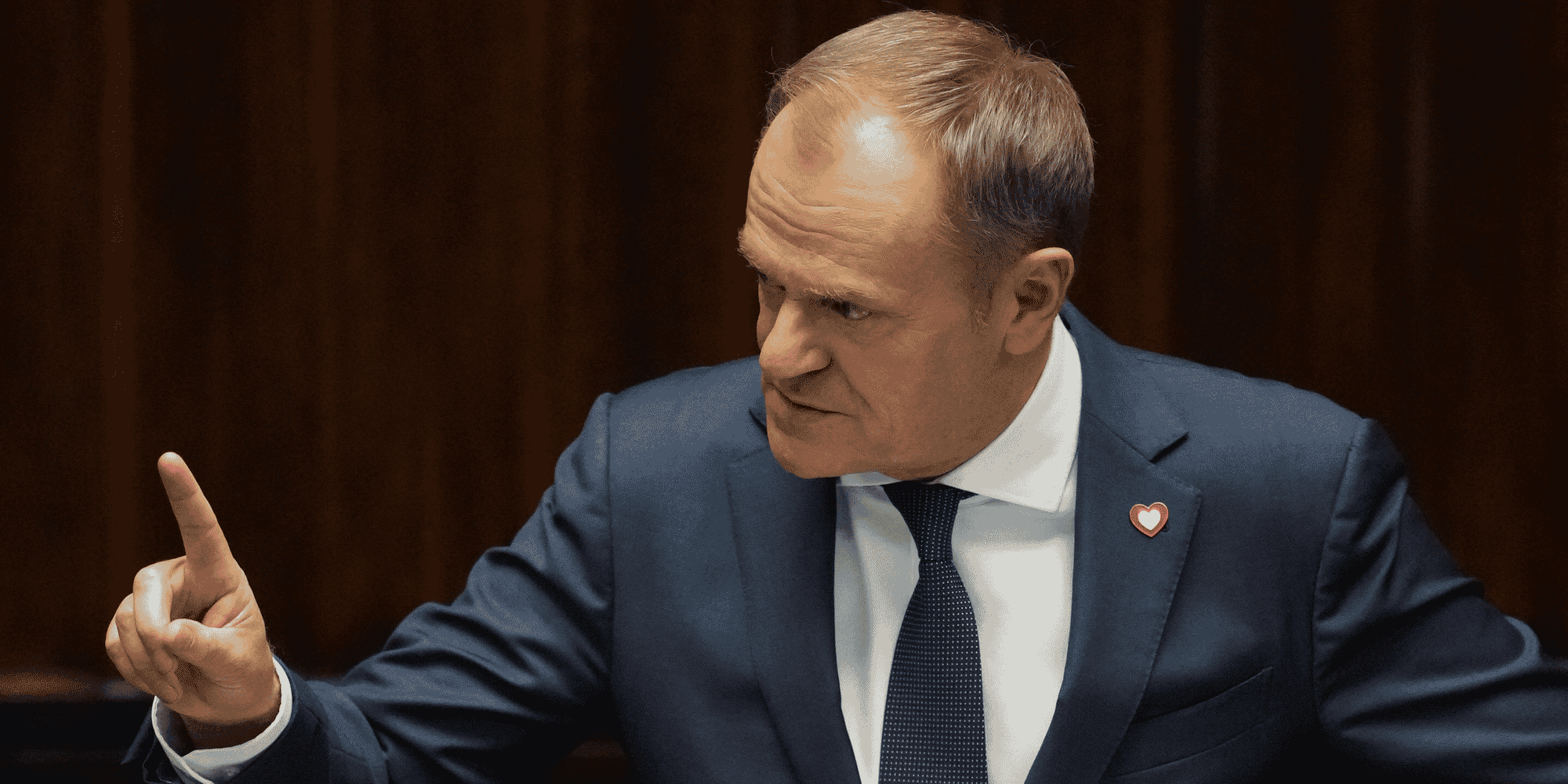 « Nous discutons également avec la partie ukrainienne de la fermeture temporaire de la frontière et de la fermeture des échanges de marchandises en général », a déclaré Donald Tusk.