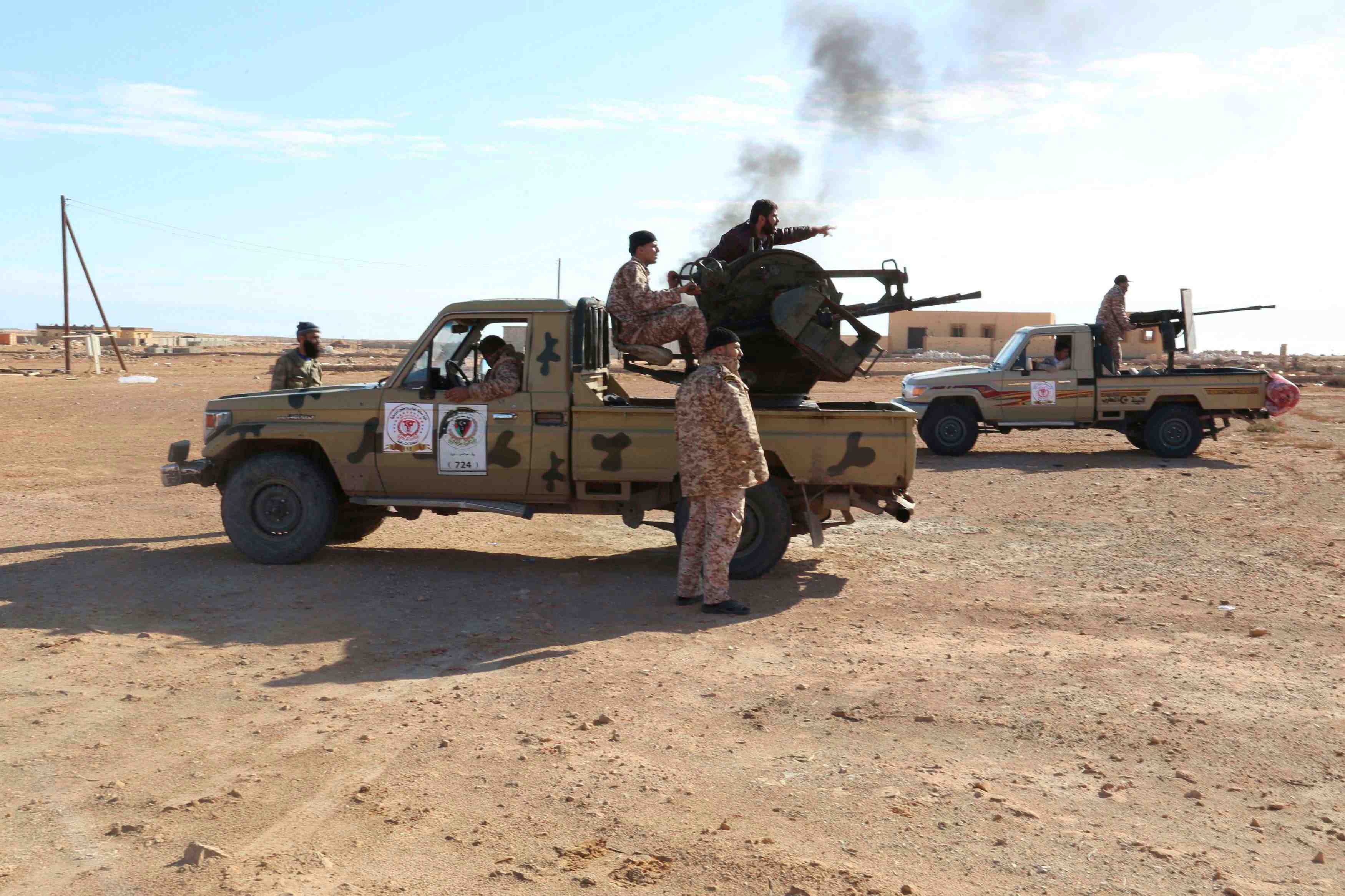 Les combats dans l'est libyen s'etendent a un 3e port petrolier