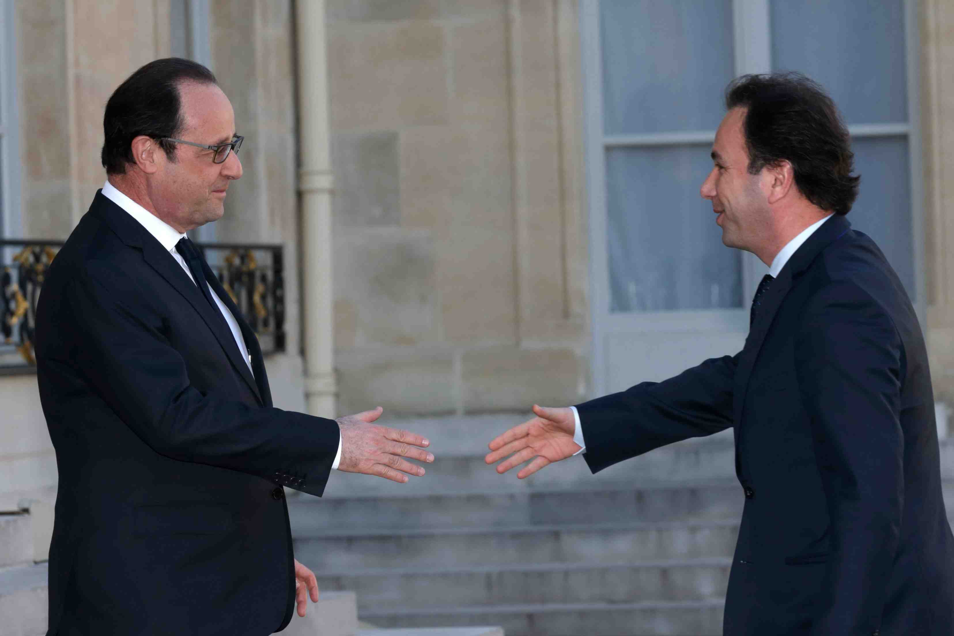 La france contrainte a miser sur la diplomatie dans le dossier syrien