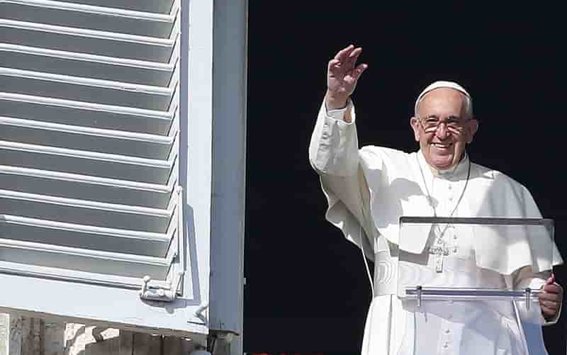 Utiliser le nom de dieu pour justifier la violence est un blaspheme, dit le pape