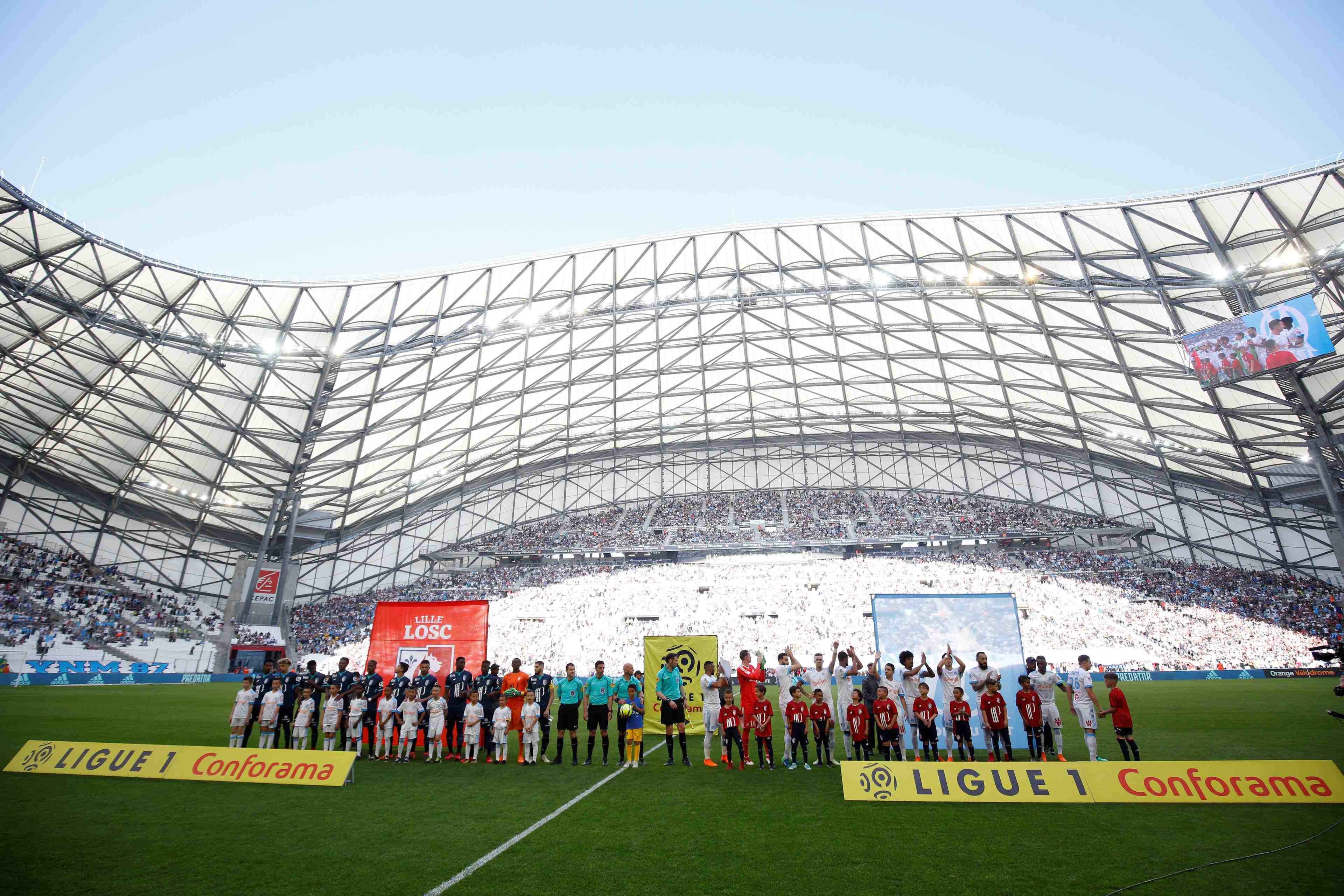 Coup d'envoi de la bataille pour les droits de la ligue 1