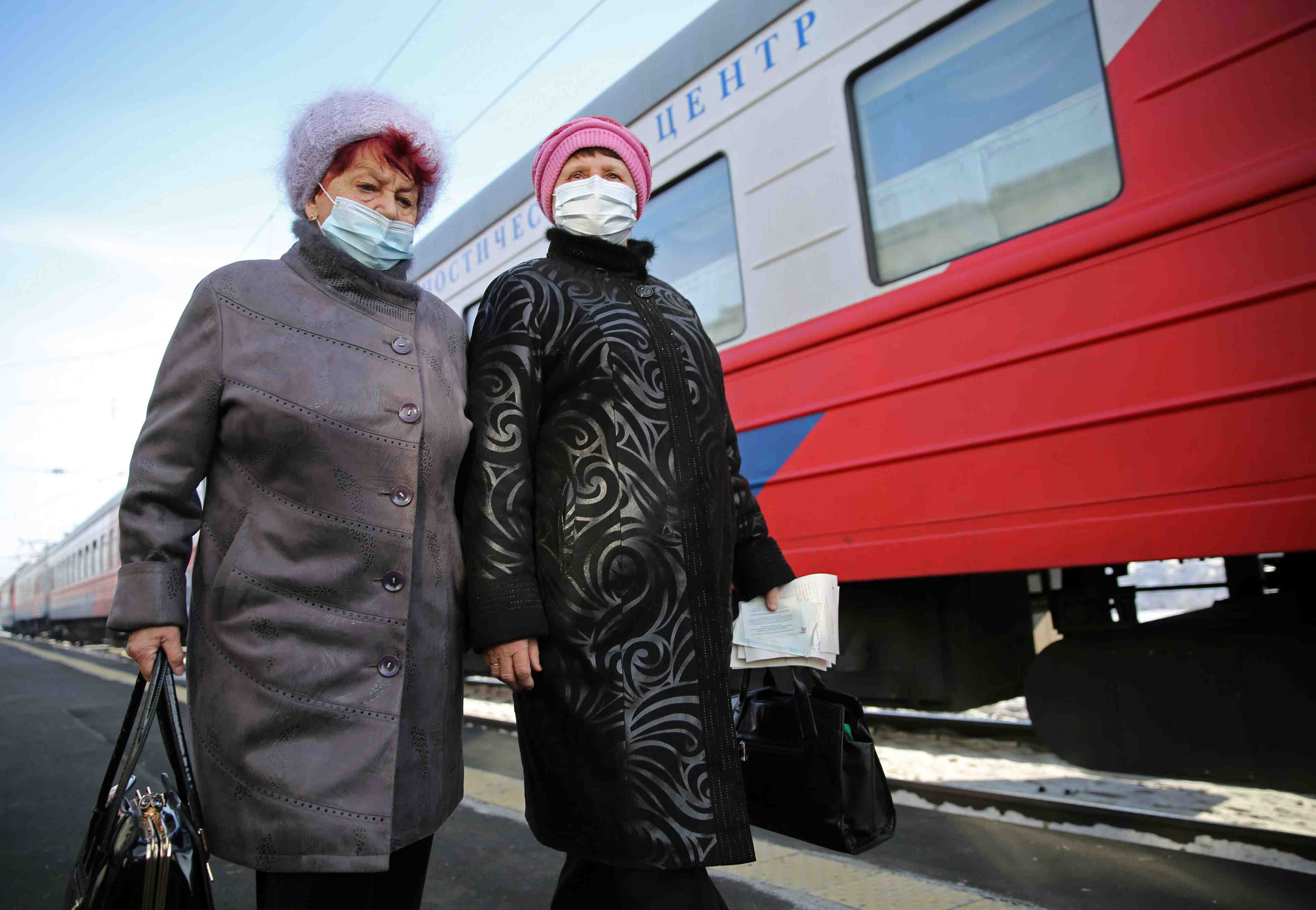 Coronavirus: la russie recense 9.803 nouveaux cas et 460 deces jeudi