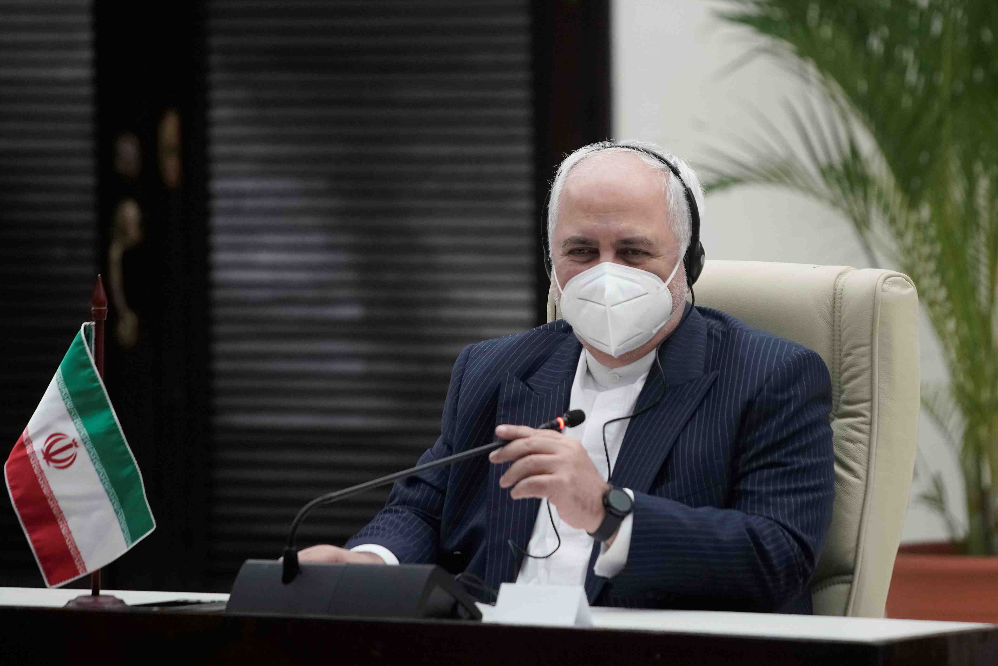 Nucleaire iranien: les usa ne ferment pas la porte a l'idee de teheran