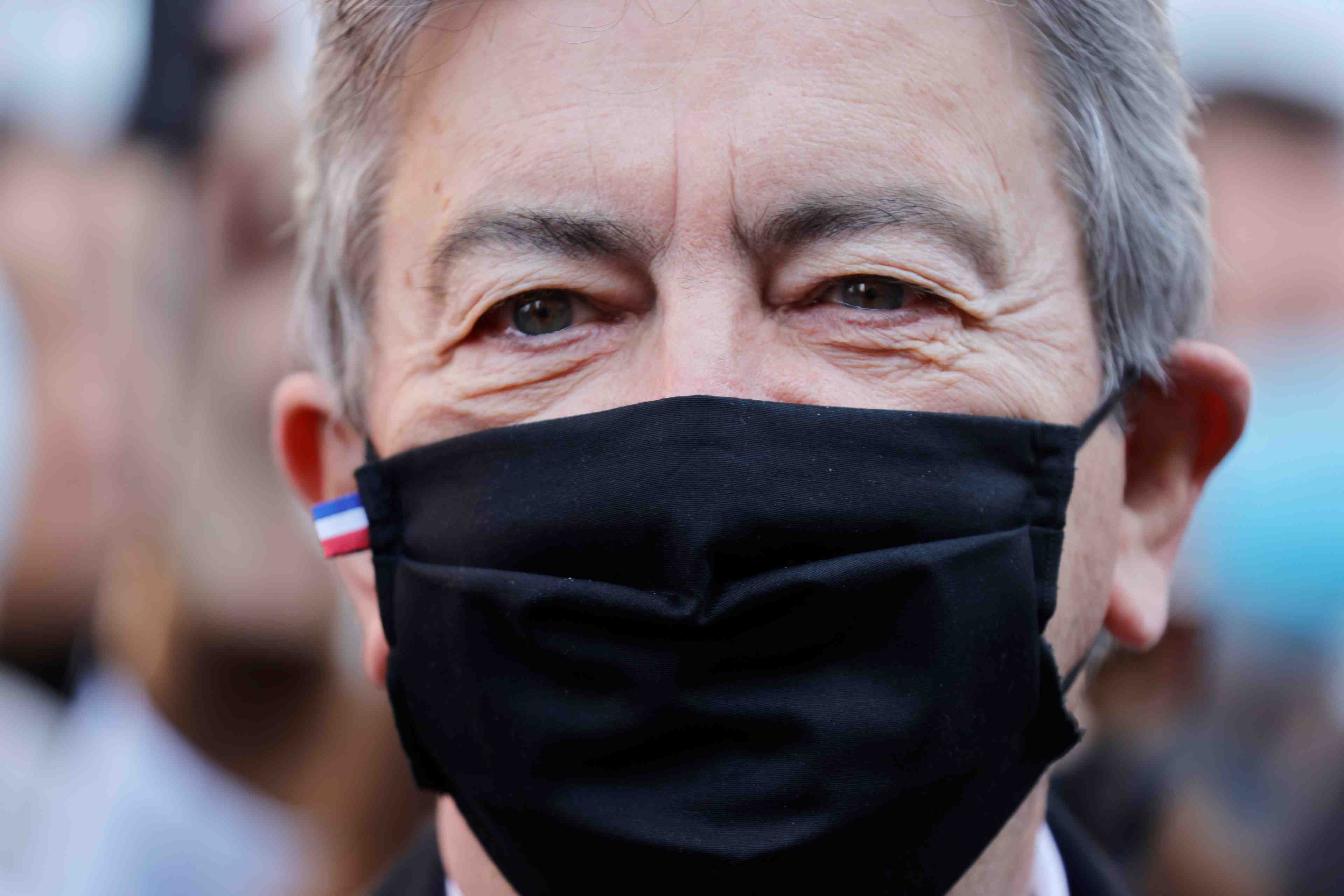 France: le pen recule dans les intentions de vote, zemmour et melenchon montent, selon un sondage de l'institut harris interactive