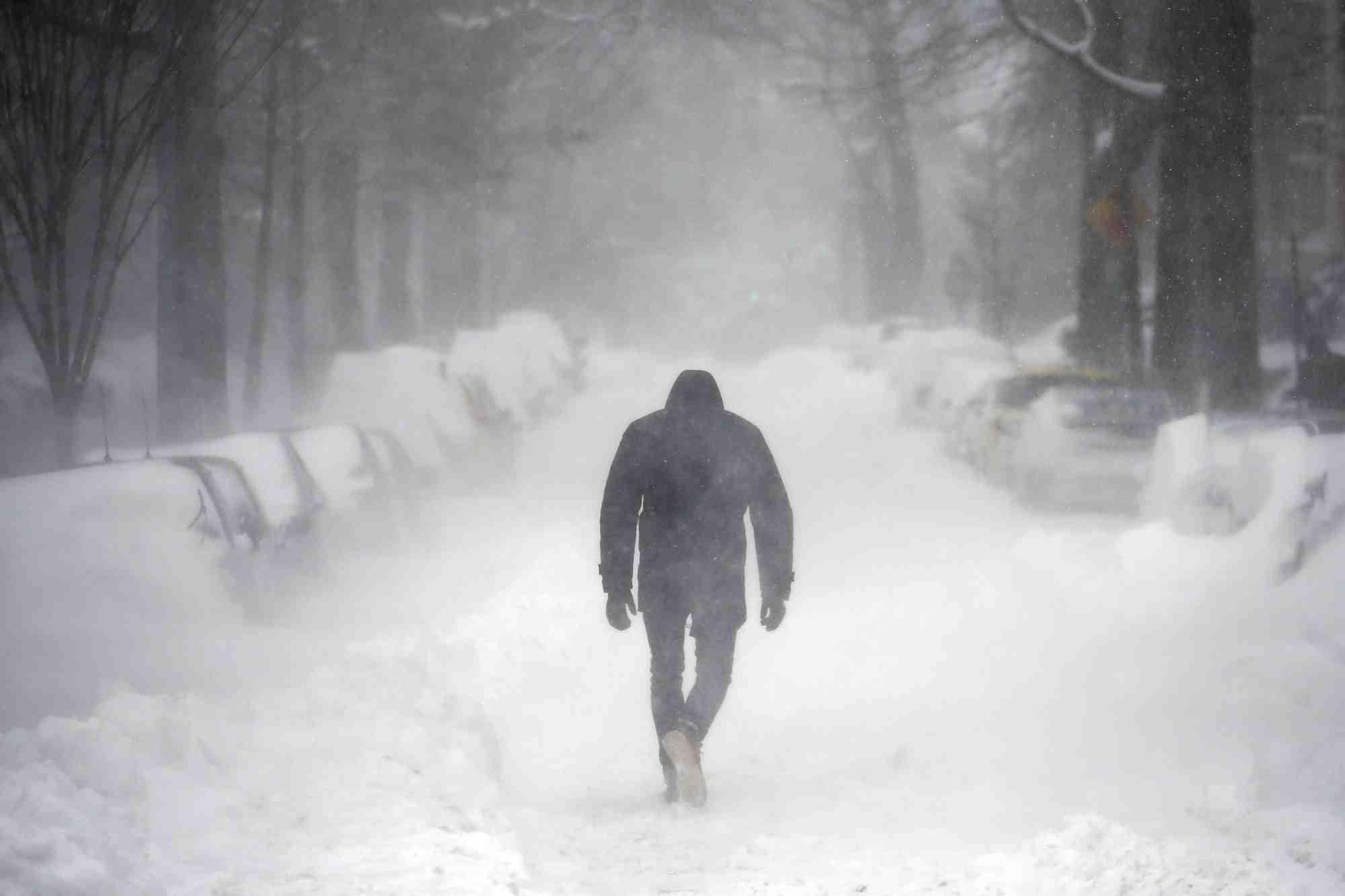 Services federaux fermes a washington a cause de la neige