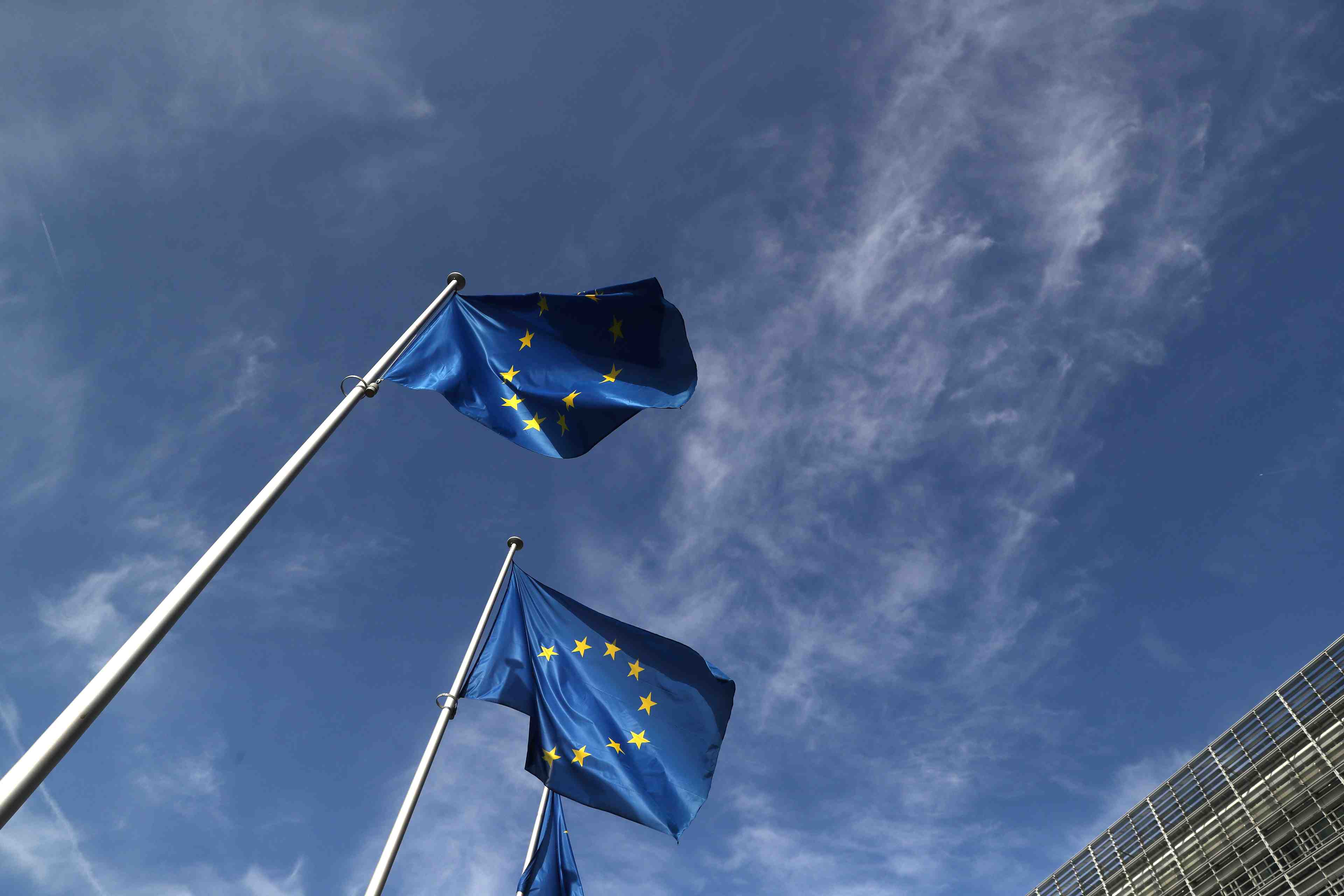 Trente-trois listes deposees en france pour le 26 mai