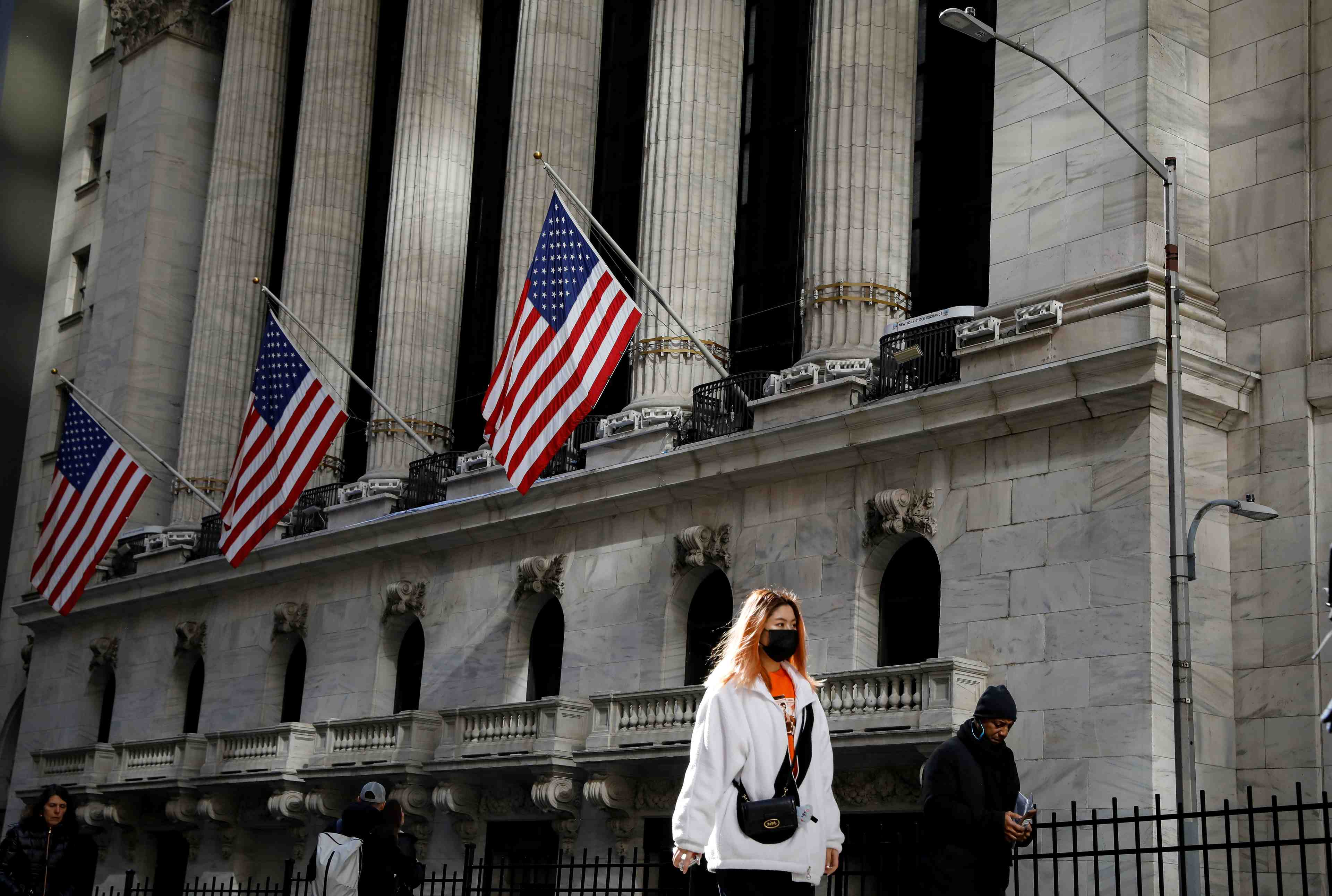 La bourse de new york ouvre en nette baisse